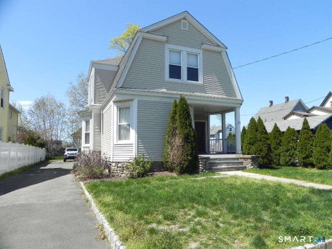 Multifamily For Rent - 21 Edlie Avenue #1<br/> Fairfield County, Norwalk, CT 06855