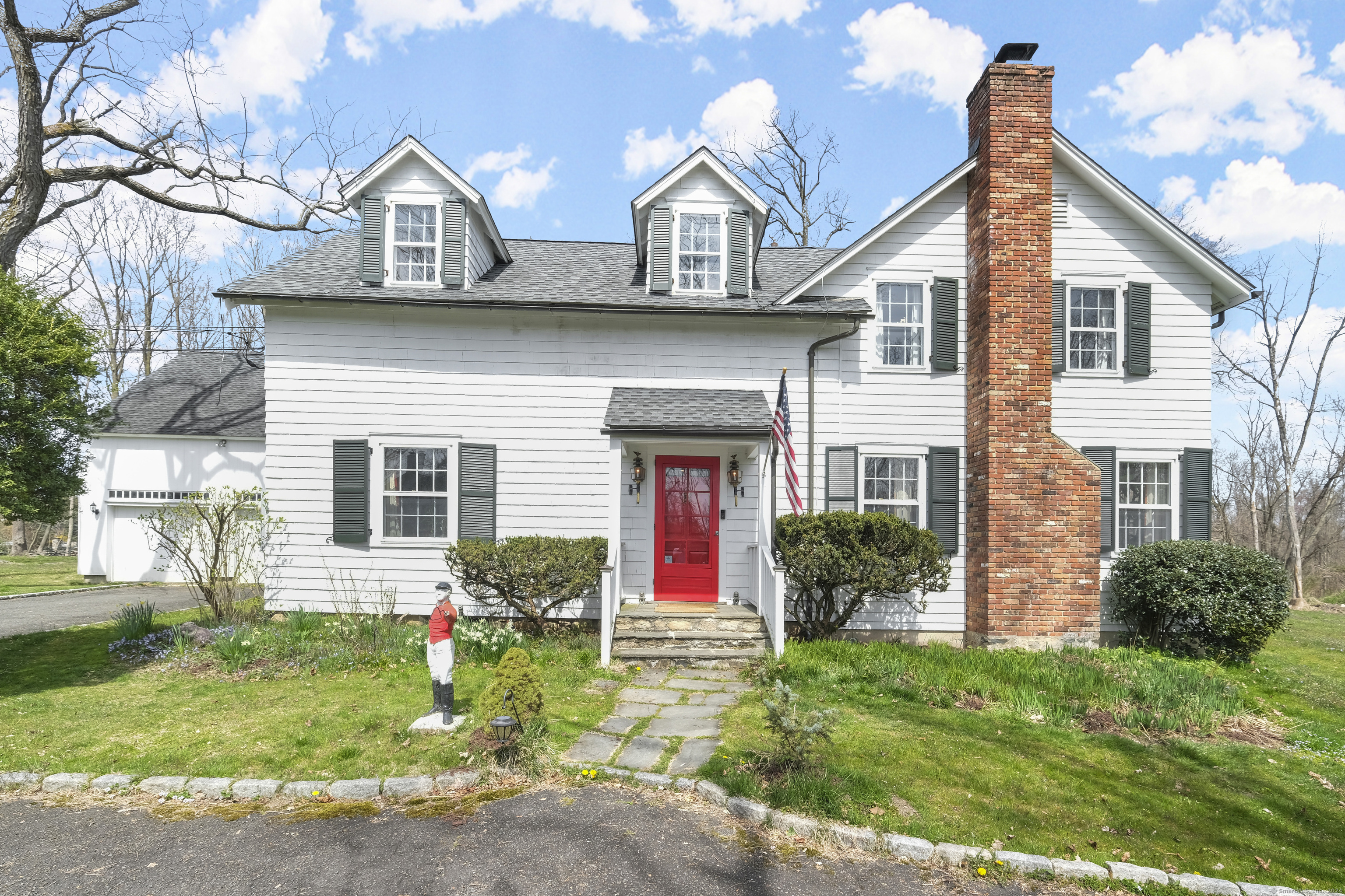 Photo 1 of 1099 King Street, Greenwich, Connecticut, $1,310,000, Web #: 24009616