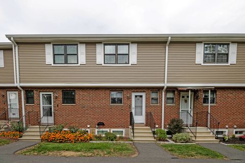 179 Hampton Court 179 Newington CT 06111