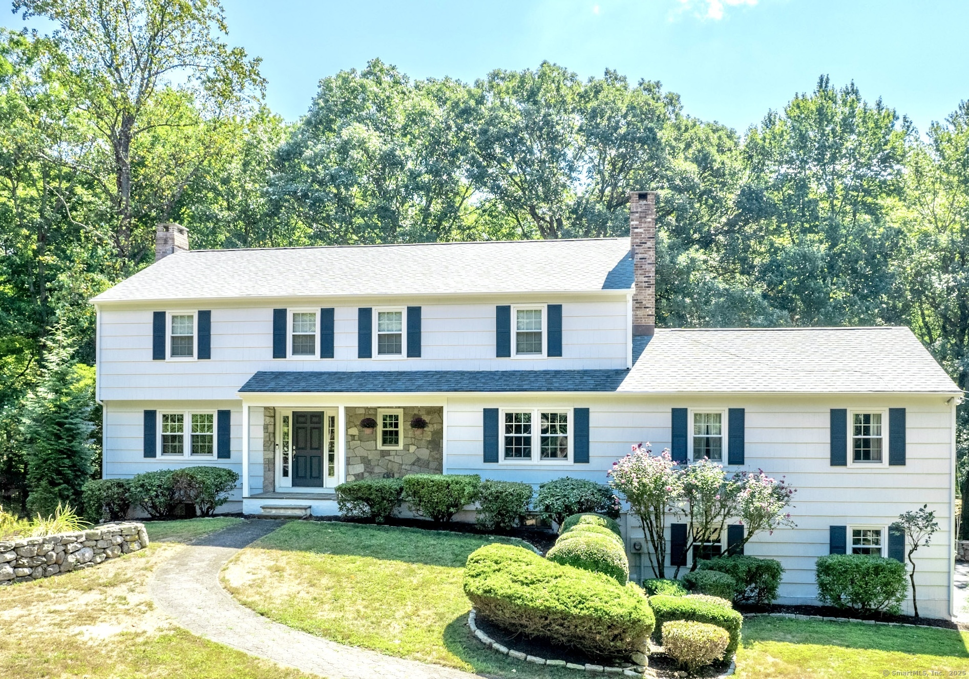 Nod Hill Road, Wilton, Connecticut - 4 Bedrooms  
3 Bathrooms  
9 Rooms - 