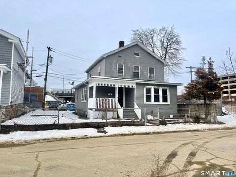 Photo of 128 Franklin Street #2nd Floor, Waterbury, CT 06706 (MLS # 24150410)