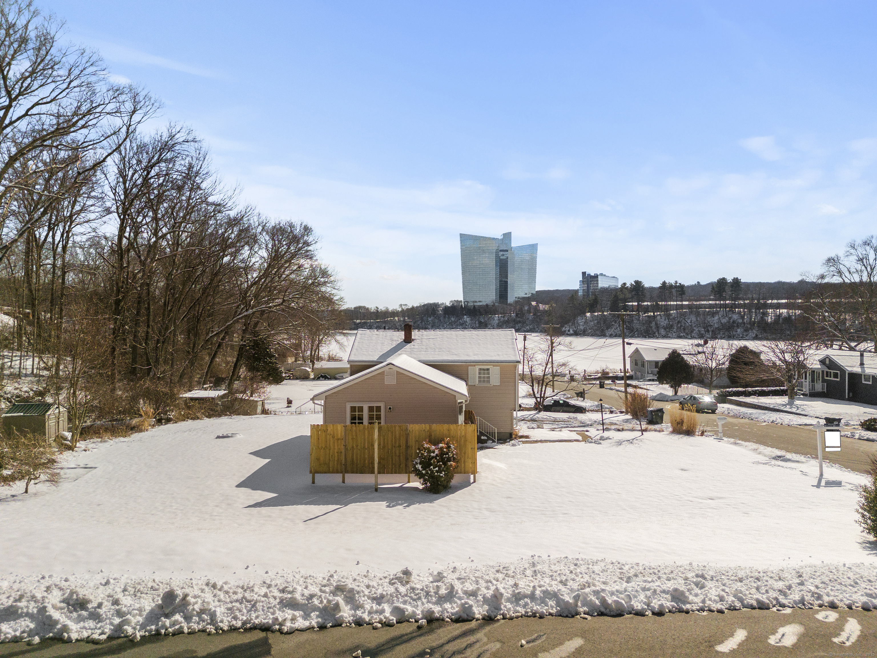 2 Shore Road, Norwich, Connecticut image 21