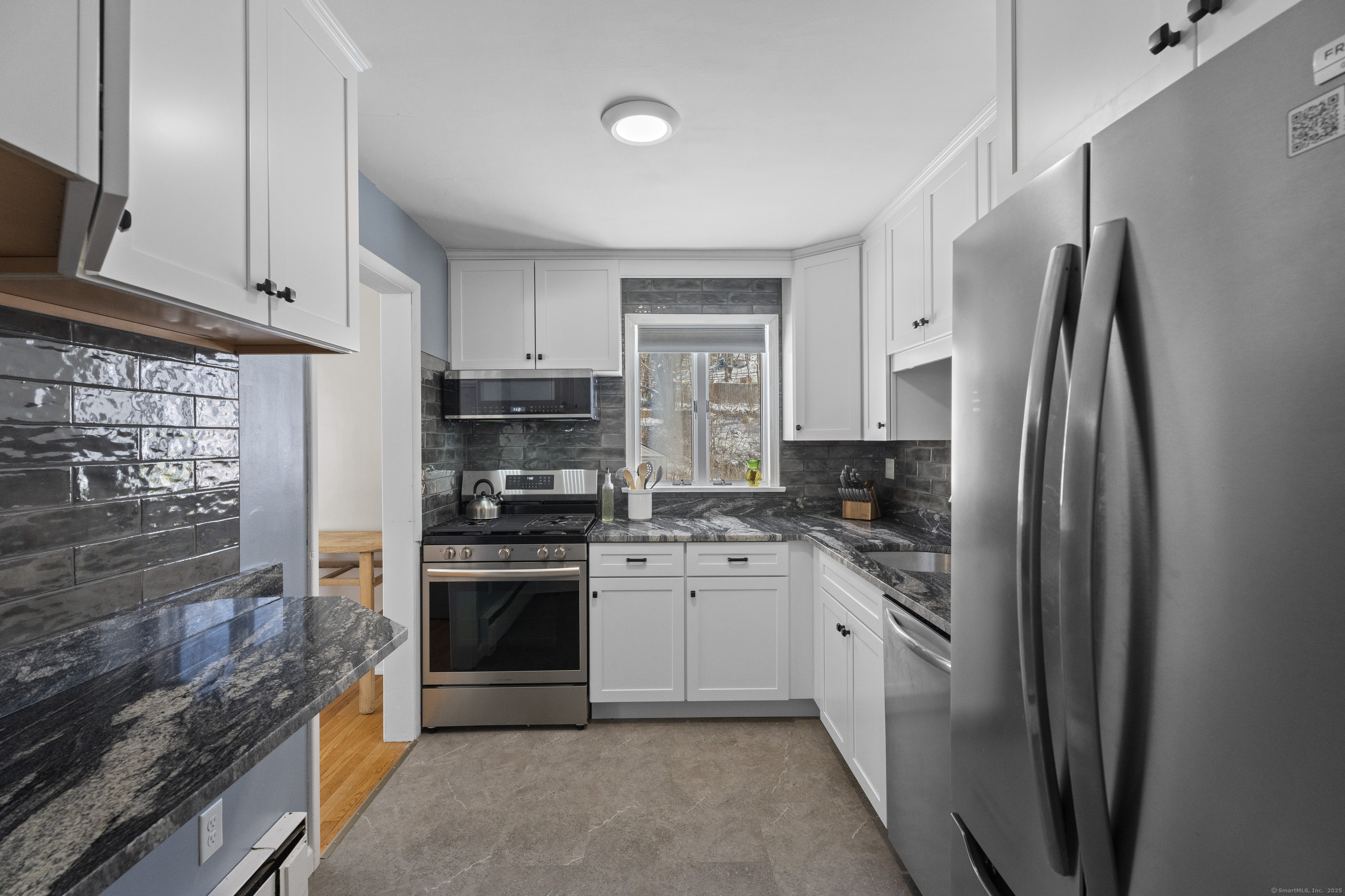 2 Shore Road, Norwich, Connecticut image 6