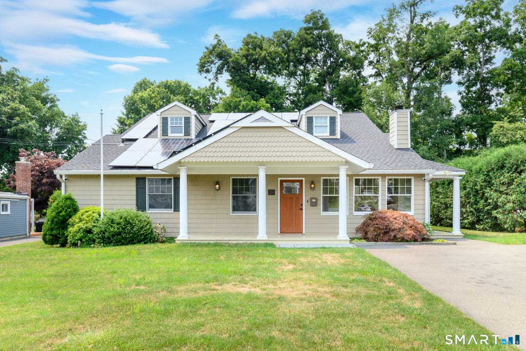Photo of 39 Kenilworth Drive W, Stamford, CT 06902 (MLS # 24192009)