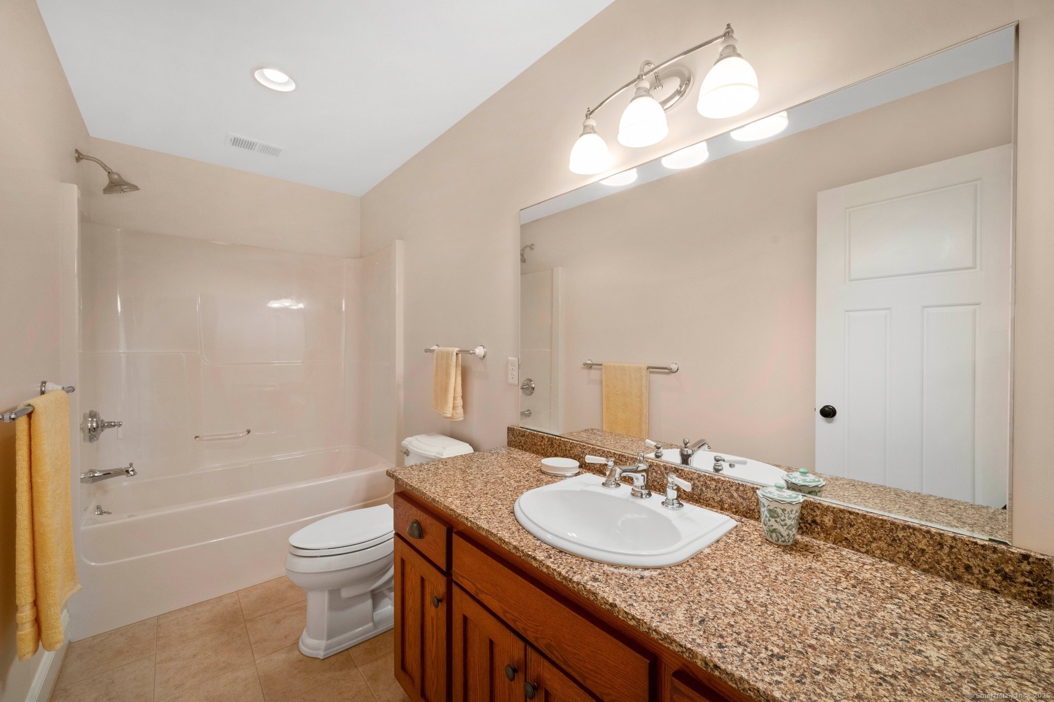 8 Brittanis Way, Ellington, Connecticut image 32