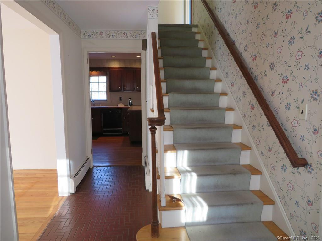 Photo 6 of 23 of 355 Thornridge Drive house