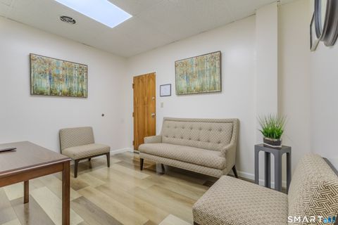 Photo of 1389 W Main Street #306, Waterbury, CT 06708 (MLS # 24190459)