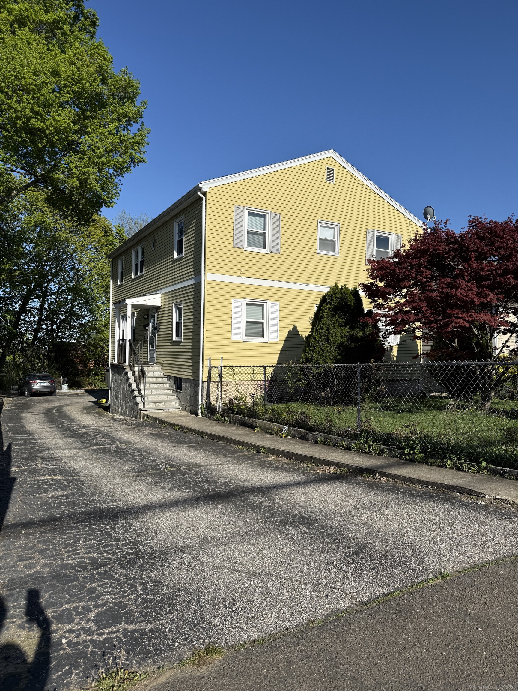Rental Property at Fairview Avenue 2, Norwalk, Connecticut - Bedrooms: 1 
Bathrooms: 1 
Rooms: 3  - $2,000 MO.