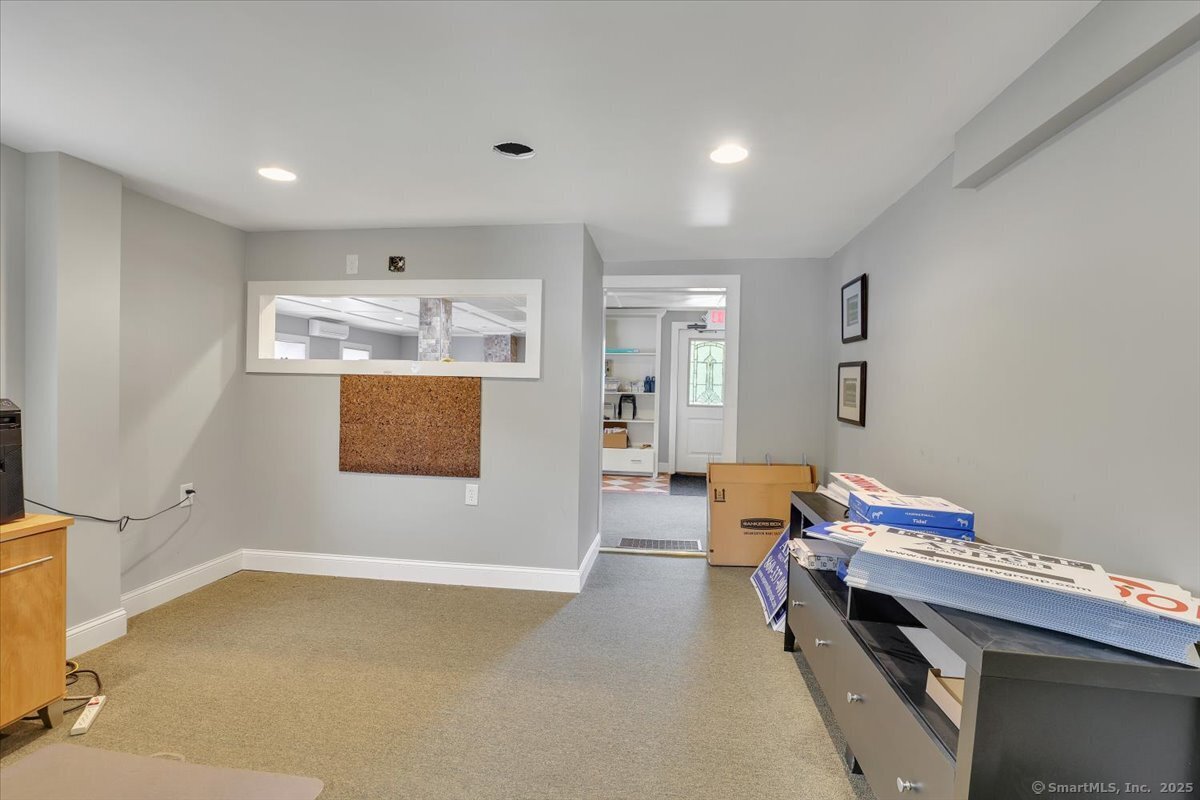 Columbia, Connecticut 06237, United States, ,Residential,Active,143709