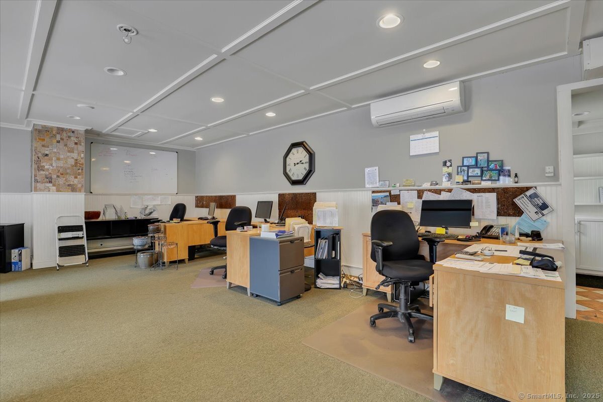 Columbia, Connecticut 06237, United States, ,Residential,Active,143709