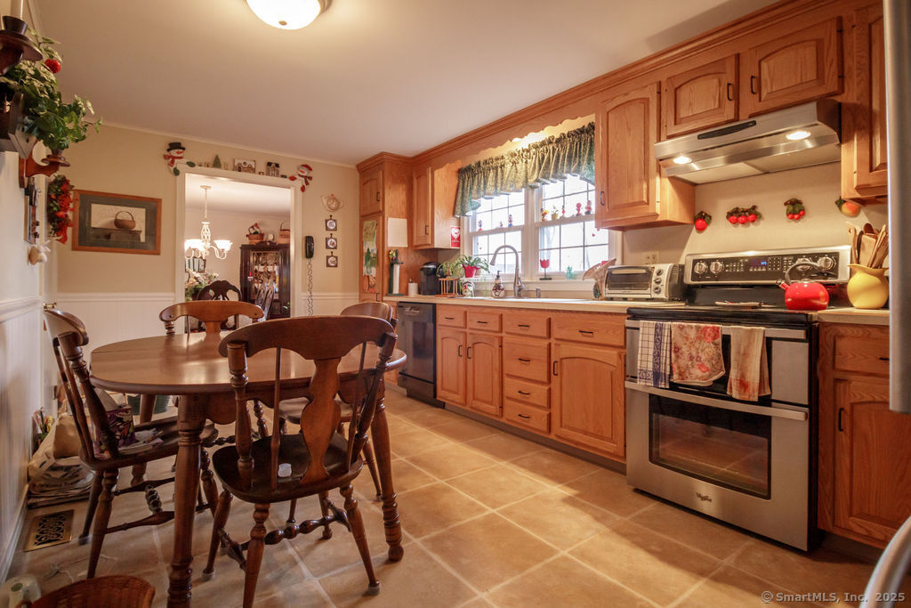 89 Emily Lane, Bristol, Connecticut image 6