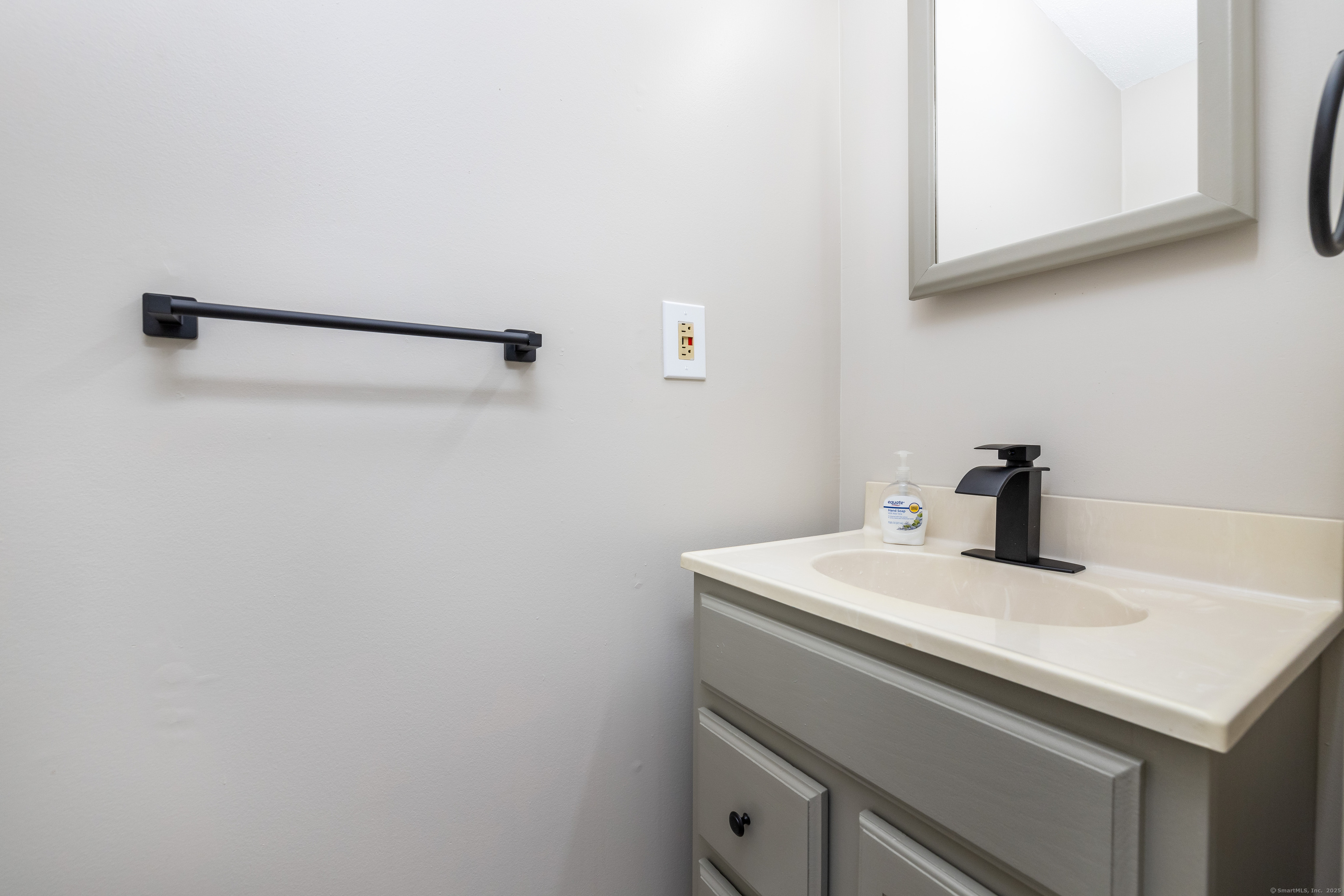 1081 New Haven Road #APT 7A, Naugatuck, Connecticut image 8