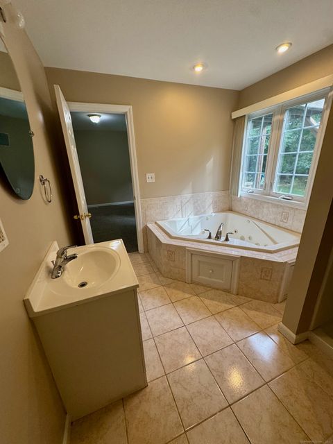 Tiny photo for 31 Marie Street #APT B, New Haven, CT 06513 (MLS # 24153108)