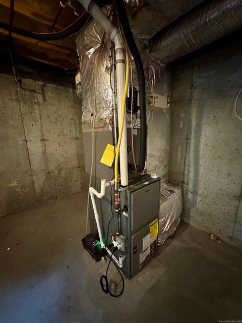 Tiny photo for 31 Marie Street #APT B, New Haven, CT 06513 (MLS # 24153108)