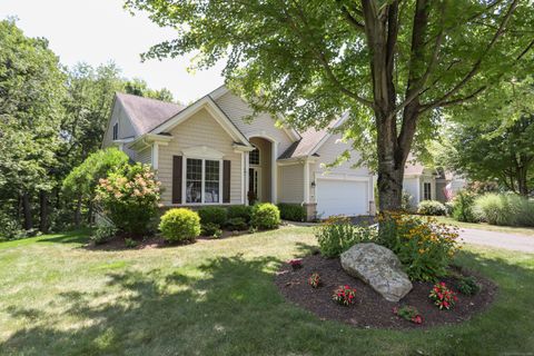 302 Fairway Drive 302 Oxford CT 06478