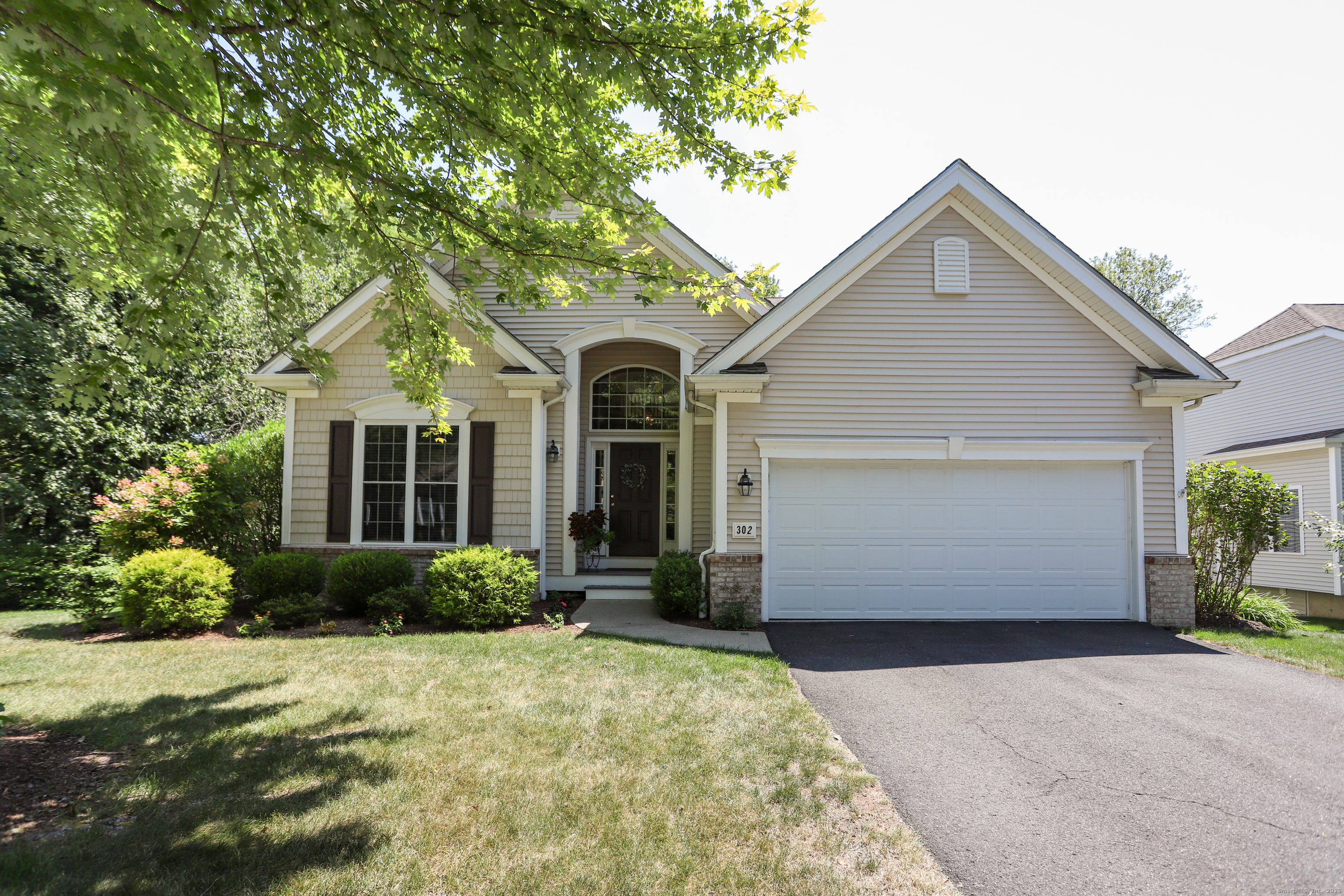 302 Fairway Drive 302