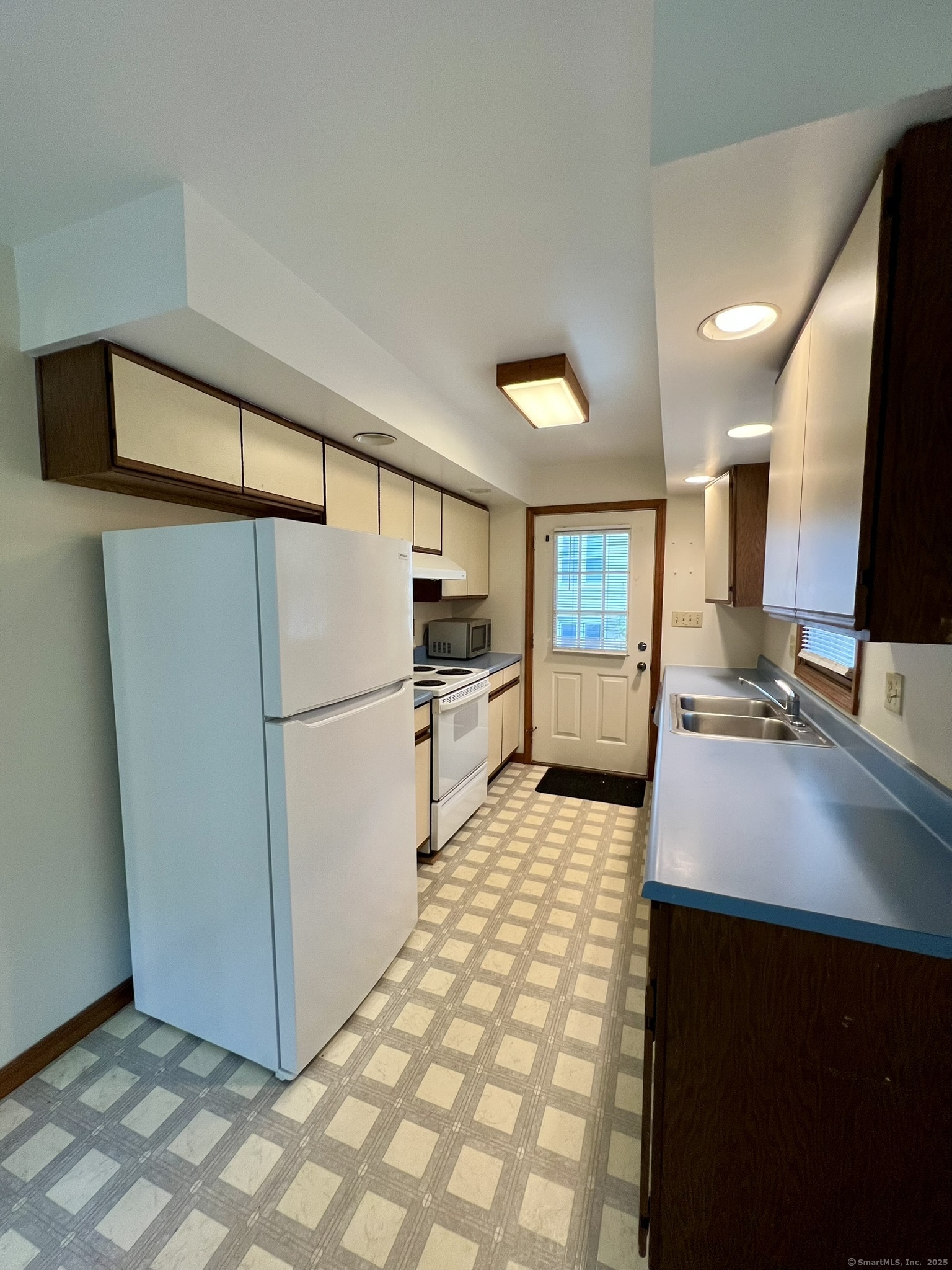 7 Golden Hill Street 2nd floor