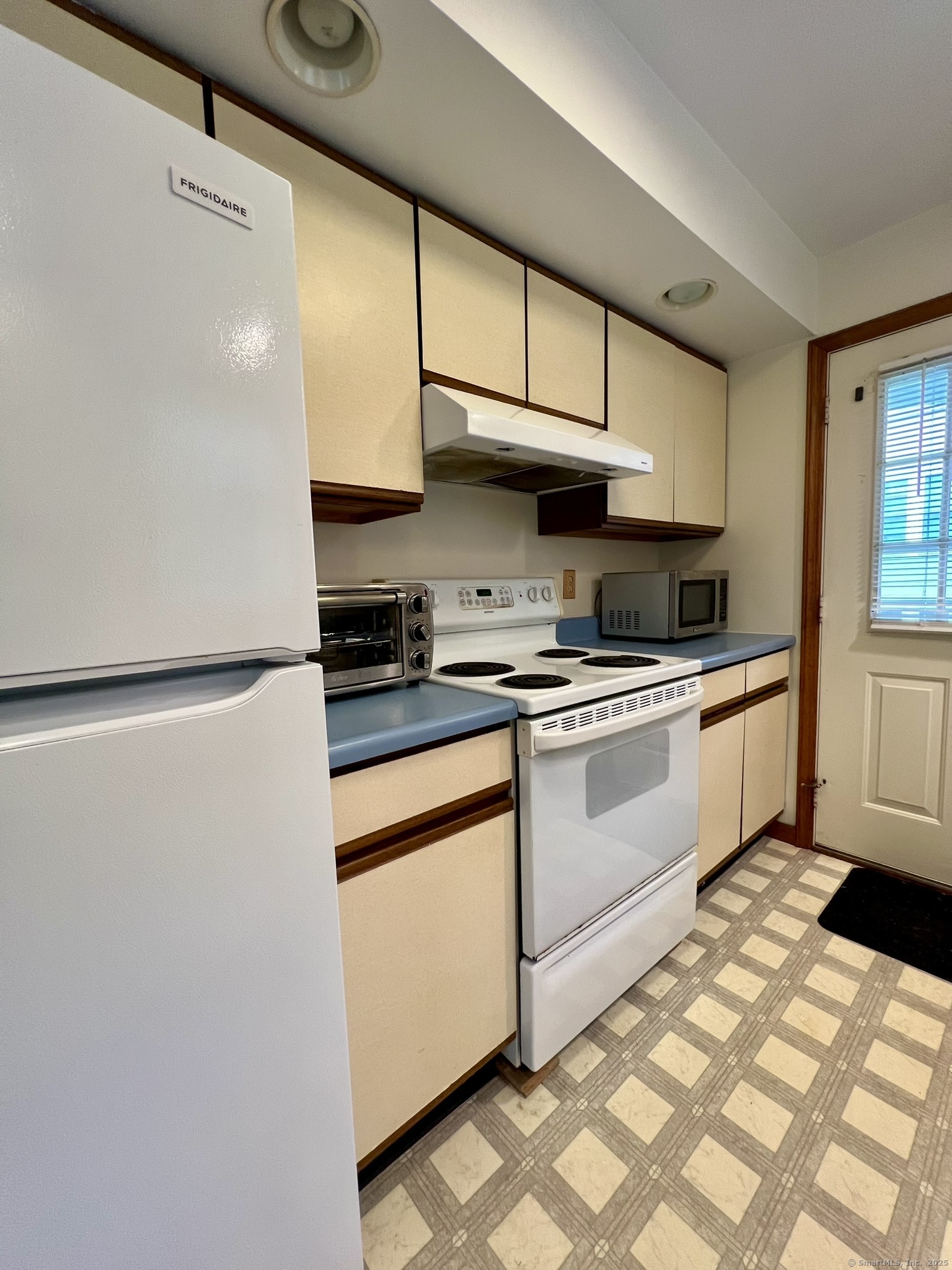 7 Golden Hill Street 2nd floor