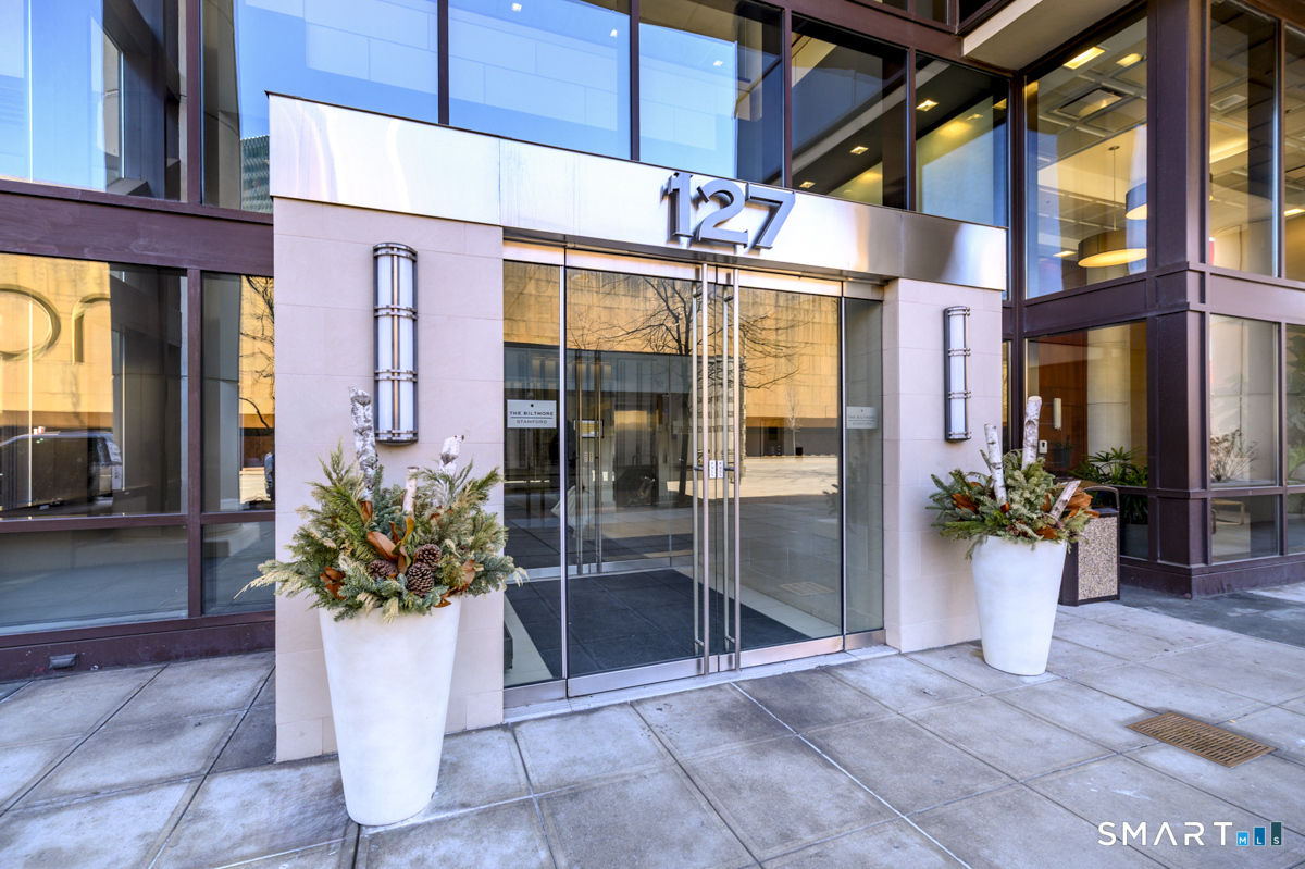 127 Greyrock Place 609