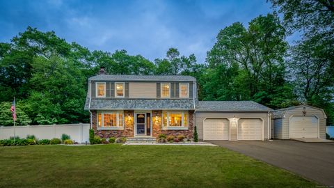 35 Maplewood Drive Ellington CT 06029