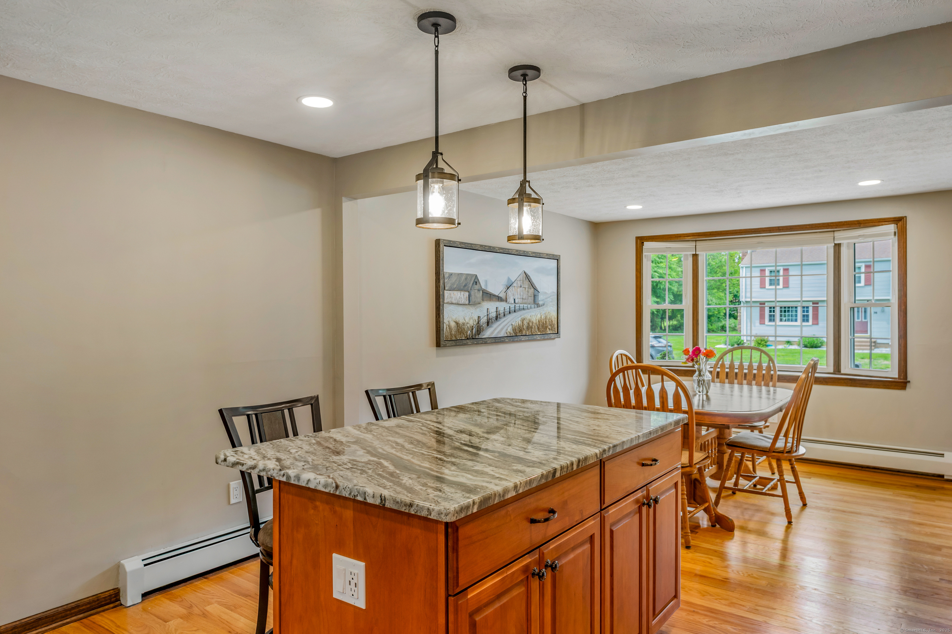 Ellington, Connecticut 06029, United States, 3 Bedrooms Bedrooms, ,3 BathroomsBathrooms,Residential,Pending,142421