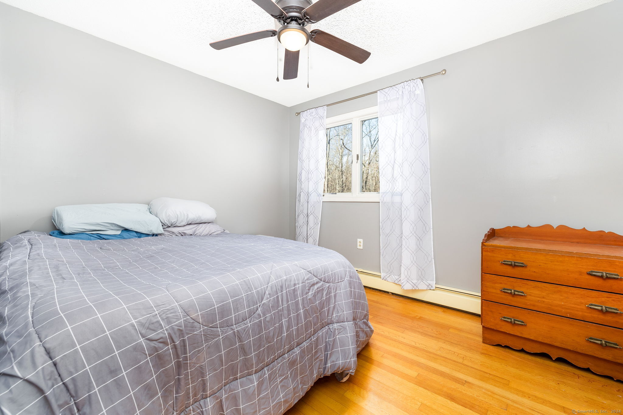 Colchester, Connecticut 06415, United States, 3 Bedrooms Bedrooms, ,4 BathroomsBathrooms,Residential,Pending,25365