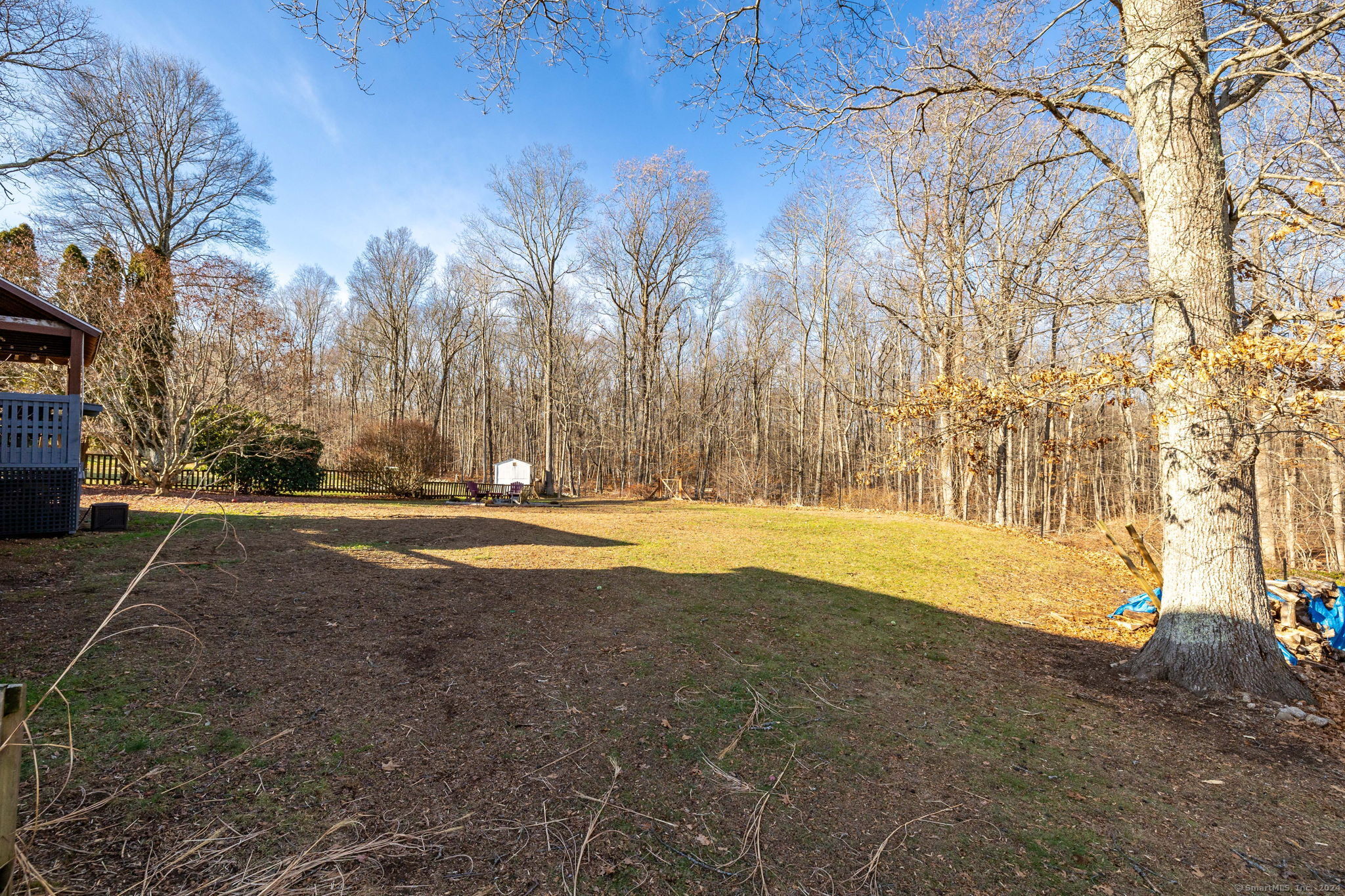 Colchester, Connecticut 06415, United States, 3 Bedrooms Bedrooms, ,4 BathroomsBathrooms,Residential,Pending,25365