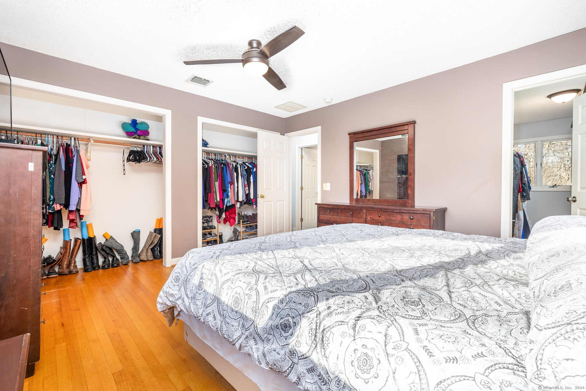 Colchester, Connecticut 06415, United States, 3 Bedrooms Bedrooms, ,4 BathroomsBathrooms,Residential,Pending,25365