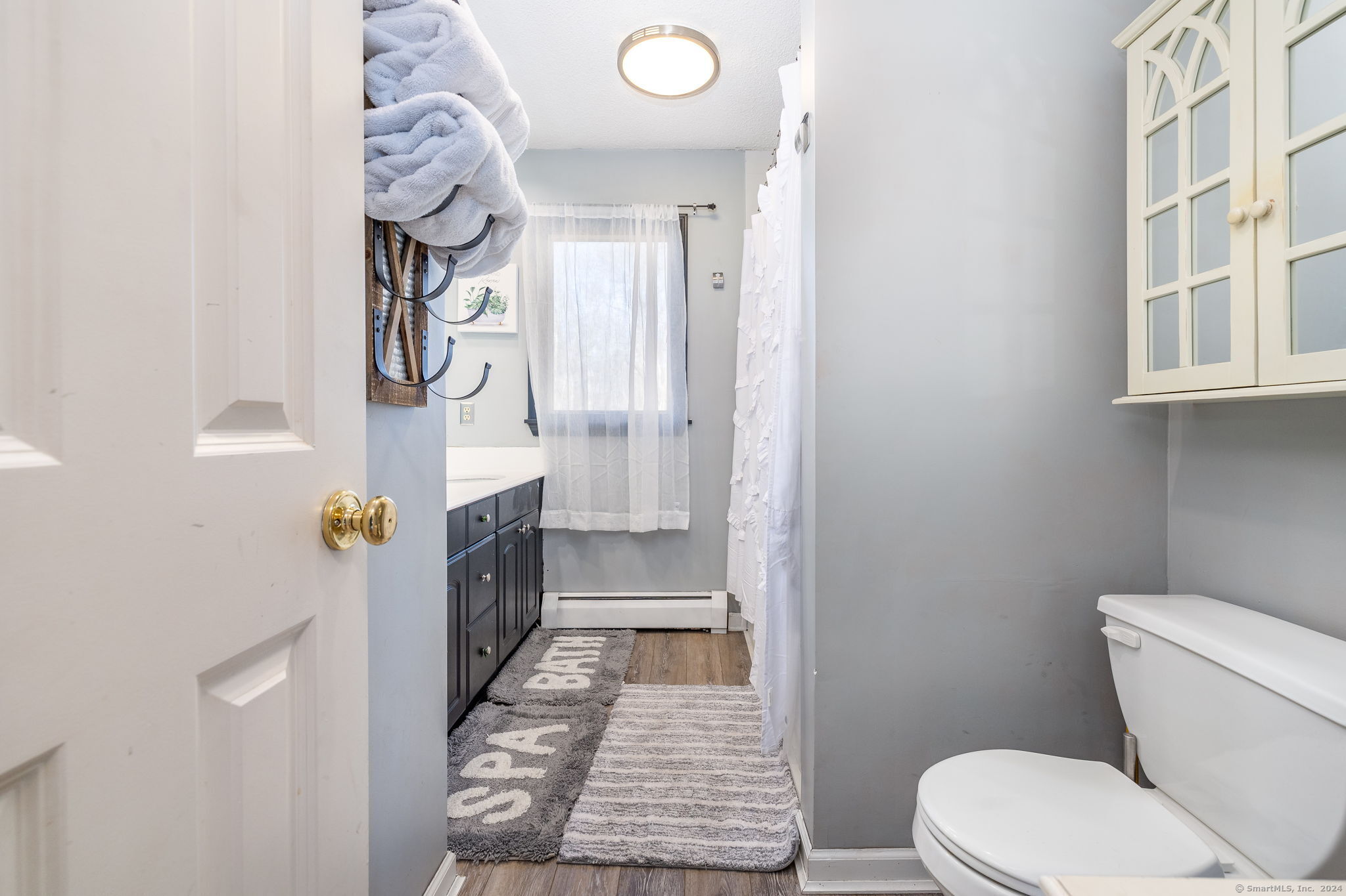 Colchester, Connecticut 06415, United States, 3 Bedrooms Bedrooms, ,4 BathroomsBathrooms,Residential,Pending,25365