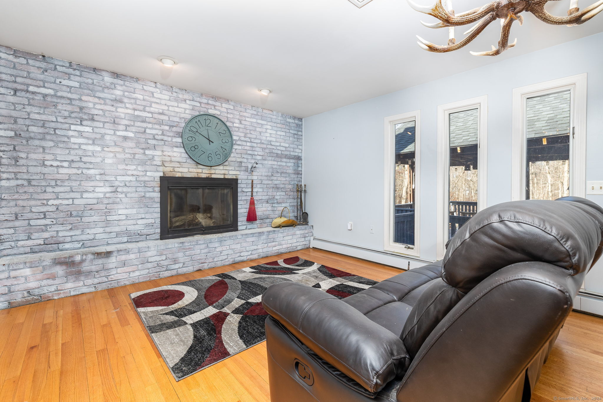 Colchester, Connecticut 06415, United States, 3 Bedrooms Bedrooms, ,4 BathroomsBathrooms,Residential,Pending,25365