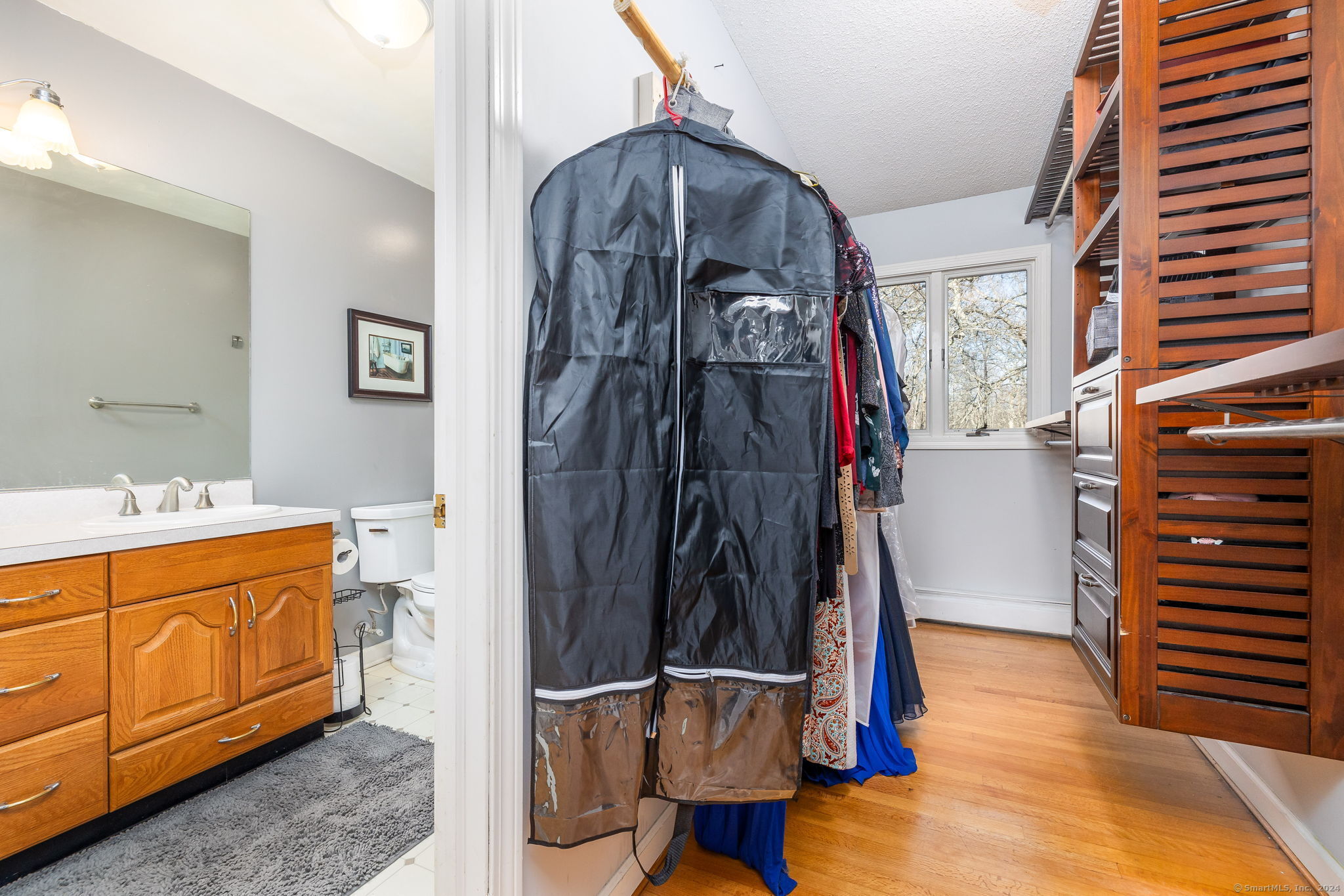 Colchester, Connecticut 06415, United States, 3 Bedrooms Bedrooms, ,4 BathroomsBathrooms,Residential,Pending,25365