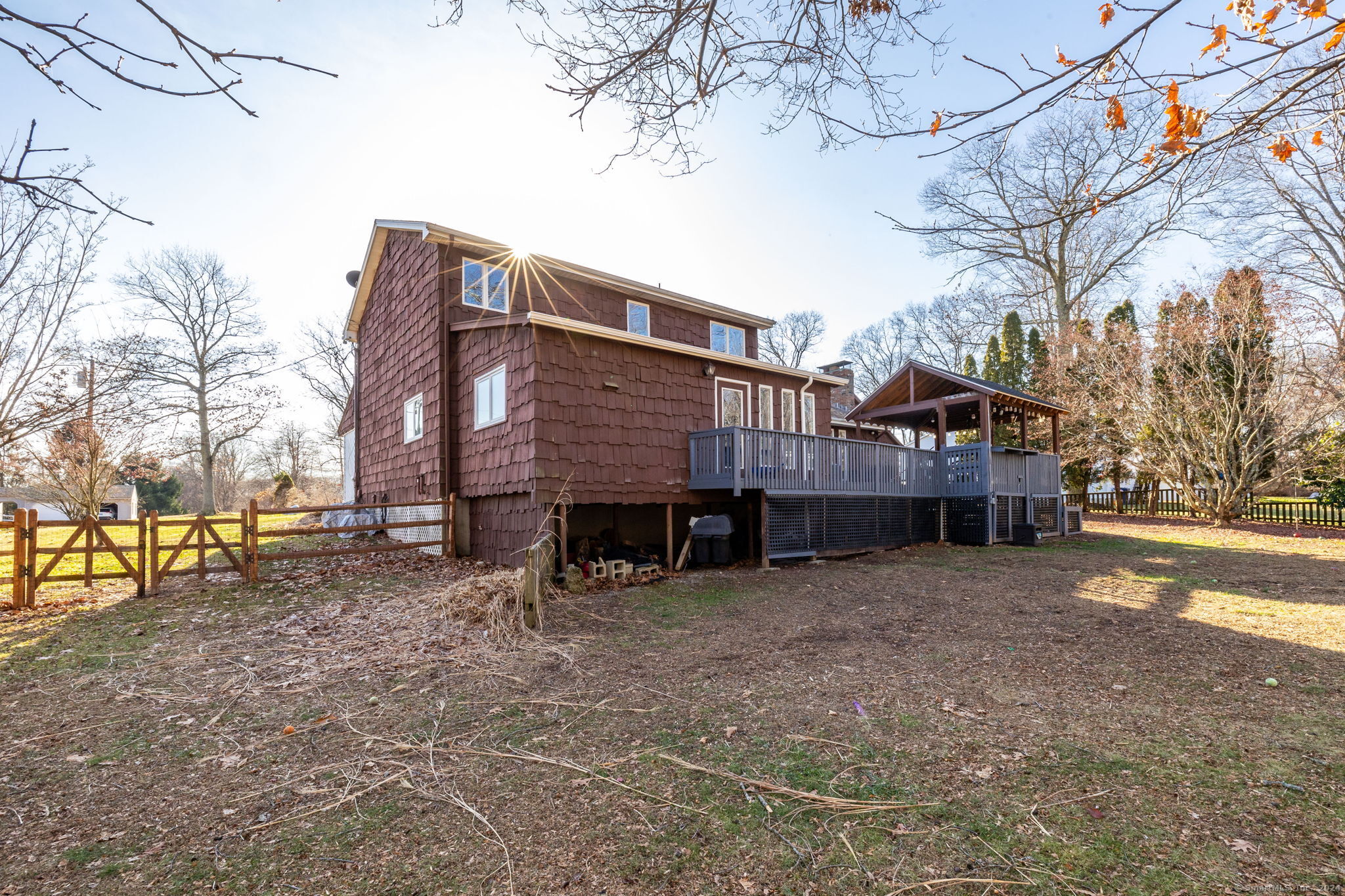 Colchester, Connecticut 06415, United States, 3 Bedrooms Bedrooms, ,4 BathroomsBathrooms,Residential,Pending,25365