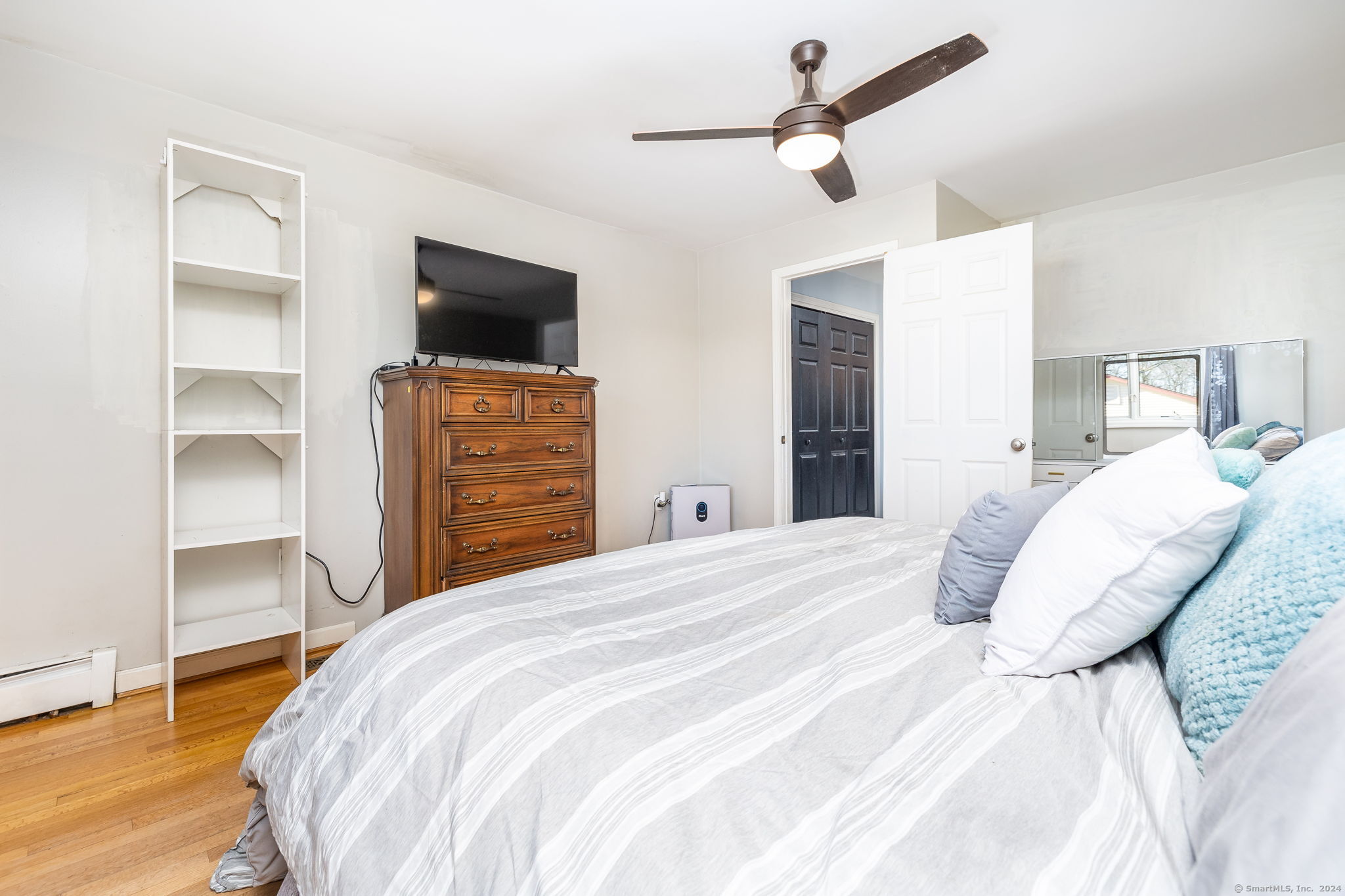 Colchester, Connecticut 06415, United States, 3 Bedrooms Bedrooms, ,4 BathroomsBathrooms,Residential,Pending,25365