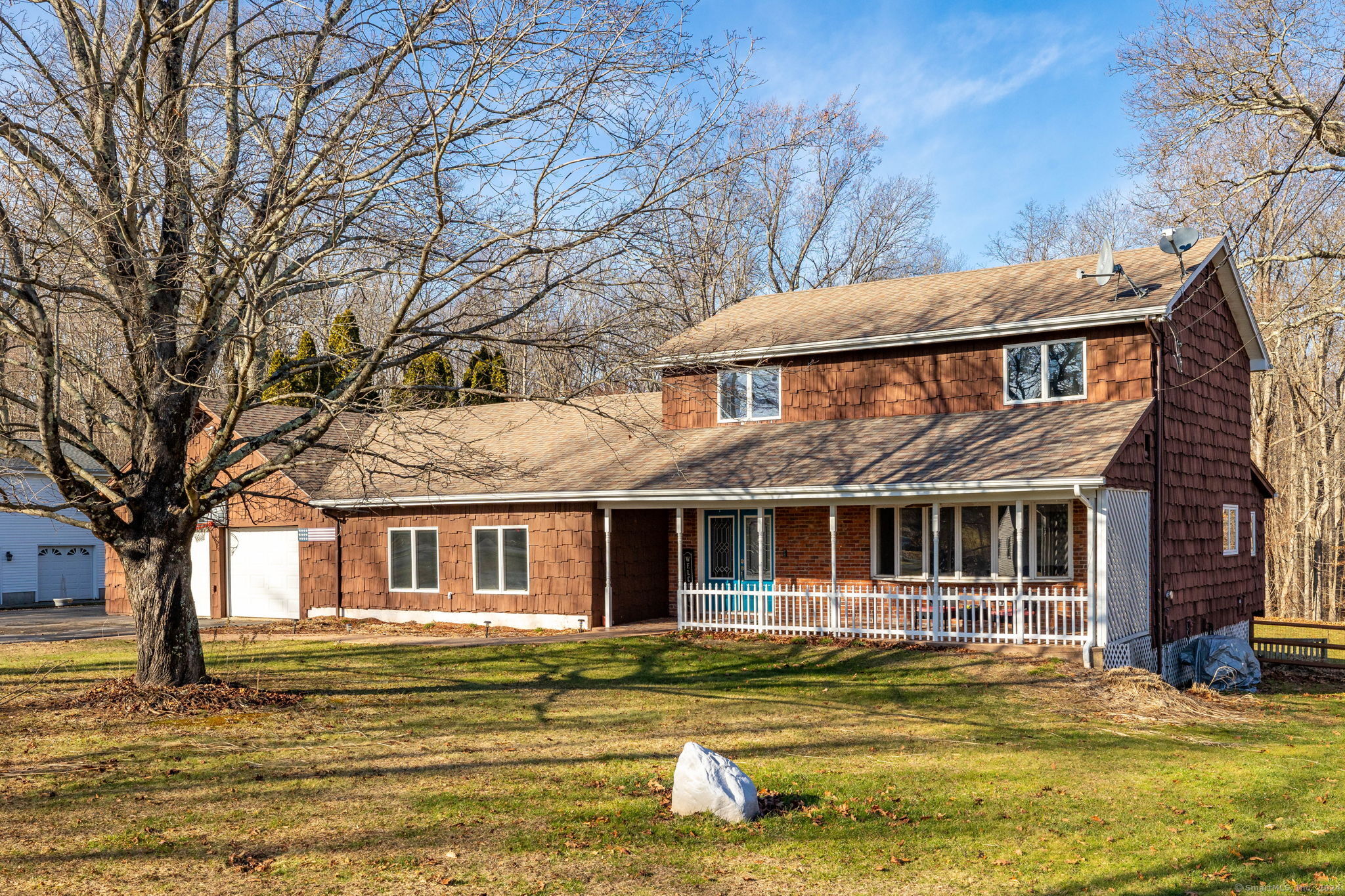 Colchester, Connecticut 06415, United States, 3 Bedrooms Bedrooms, ,4 BathroomsBathrooms,Residential,Pending,25365