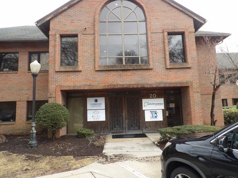 20 Avon Meadow Lane Avon CT 06001