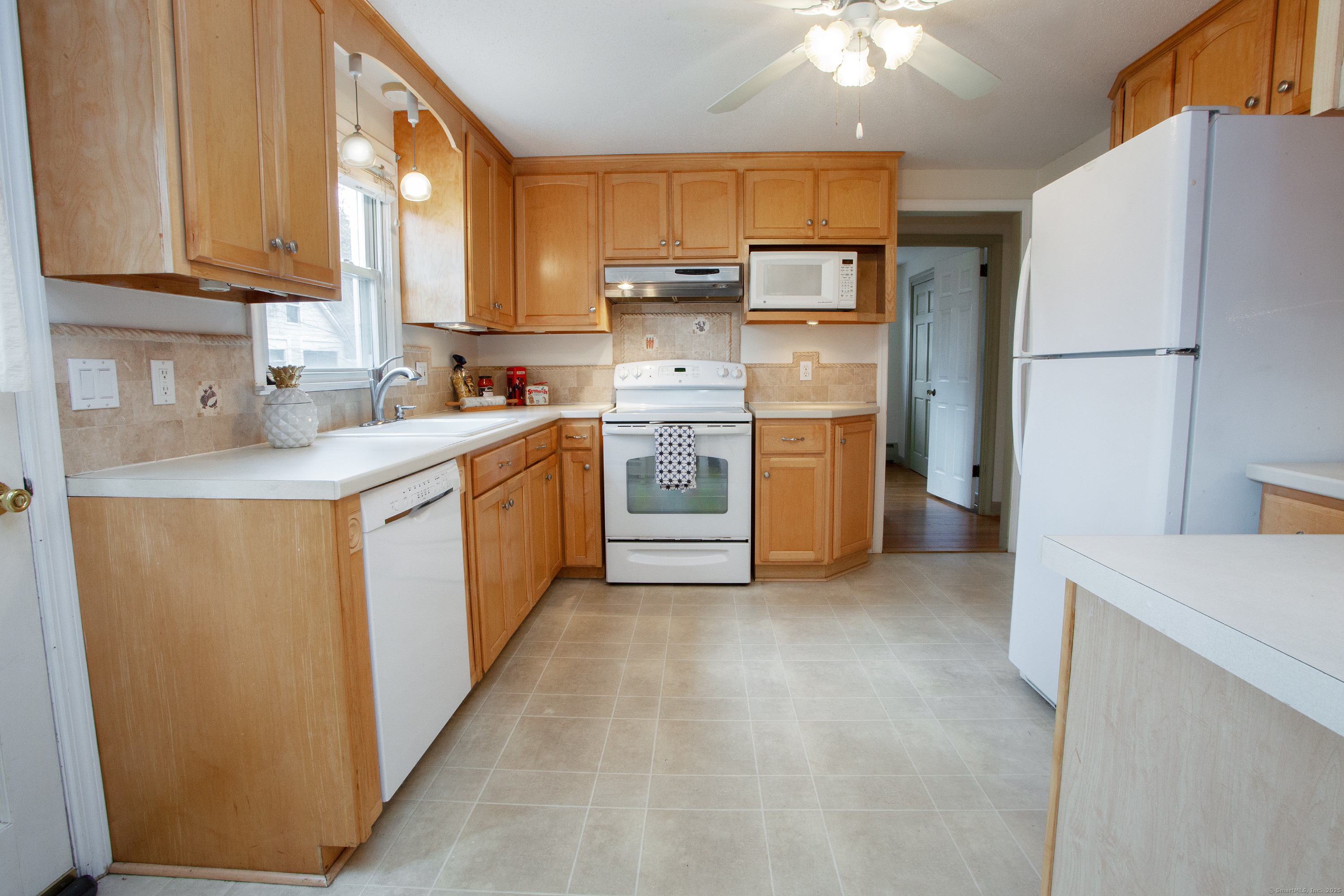 95 Clifton Avenue, West Hartford, Connecticut image 14