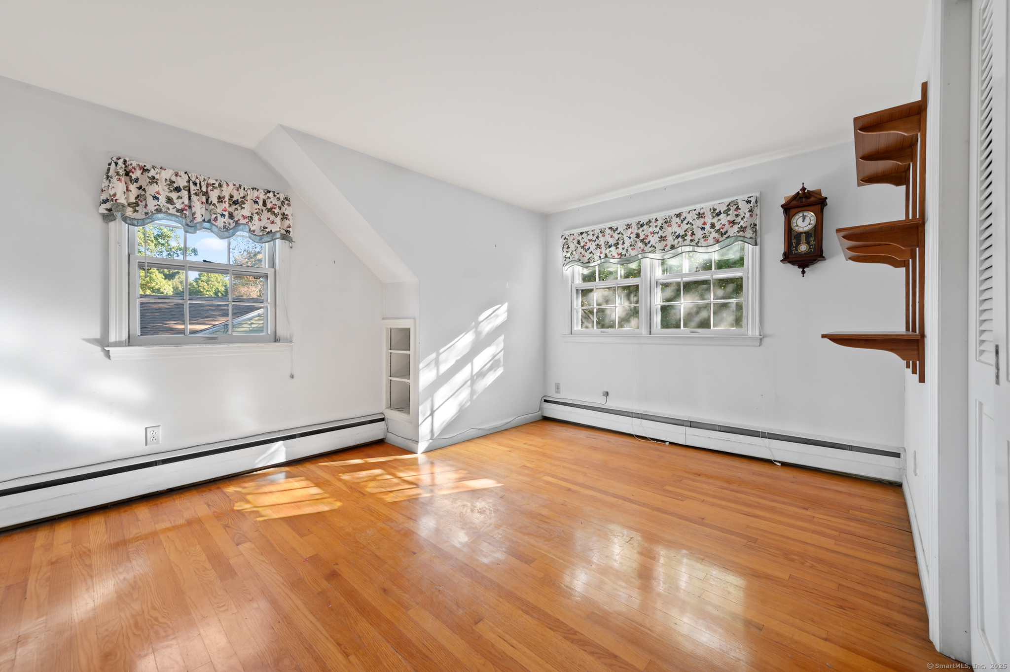 West Haven, Connecticut 06516, United States, 4 Bedrooms Bedrooms, ,2 BathroomsBathrooms,Residential,Coming Soon,218331