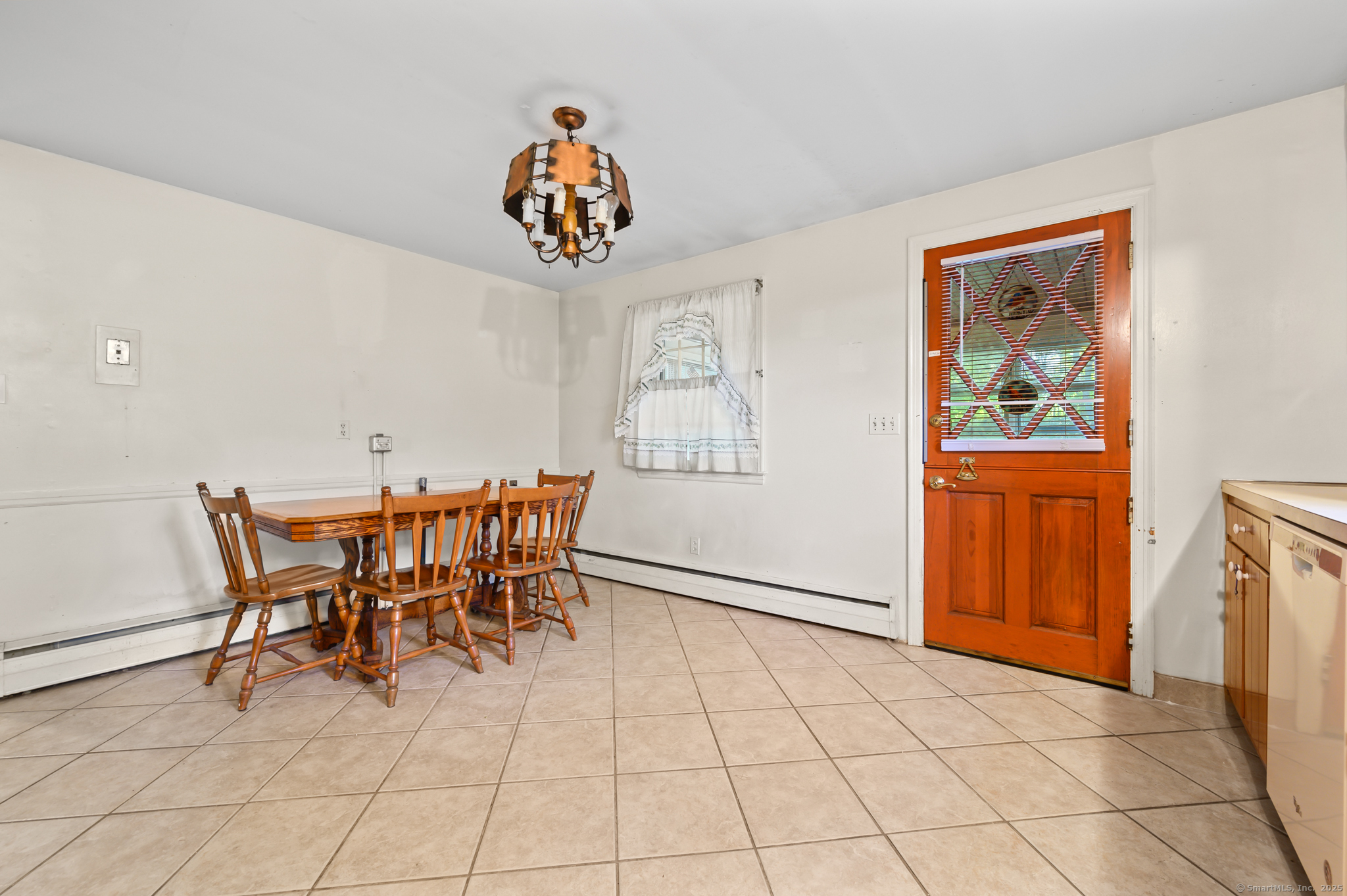 West Haven, Connecticut 06516, United States, 4 Bedrooms Bedrooms, ,2 BathroomsBathrooms,Residential,Coming Soon,218331