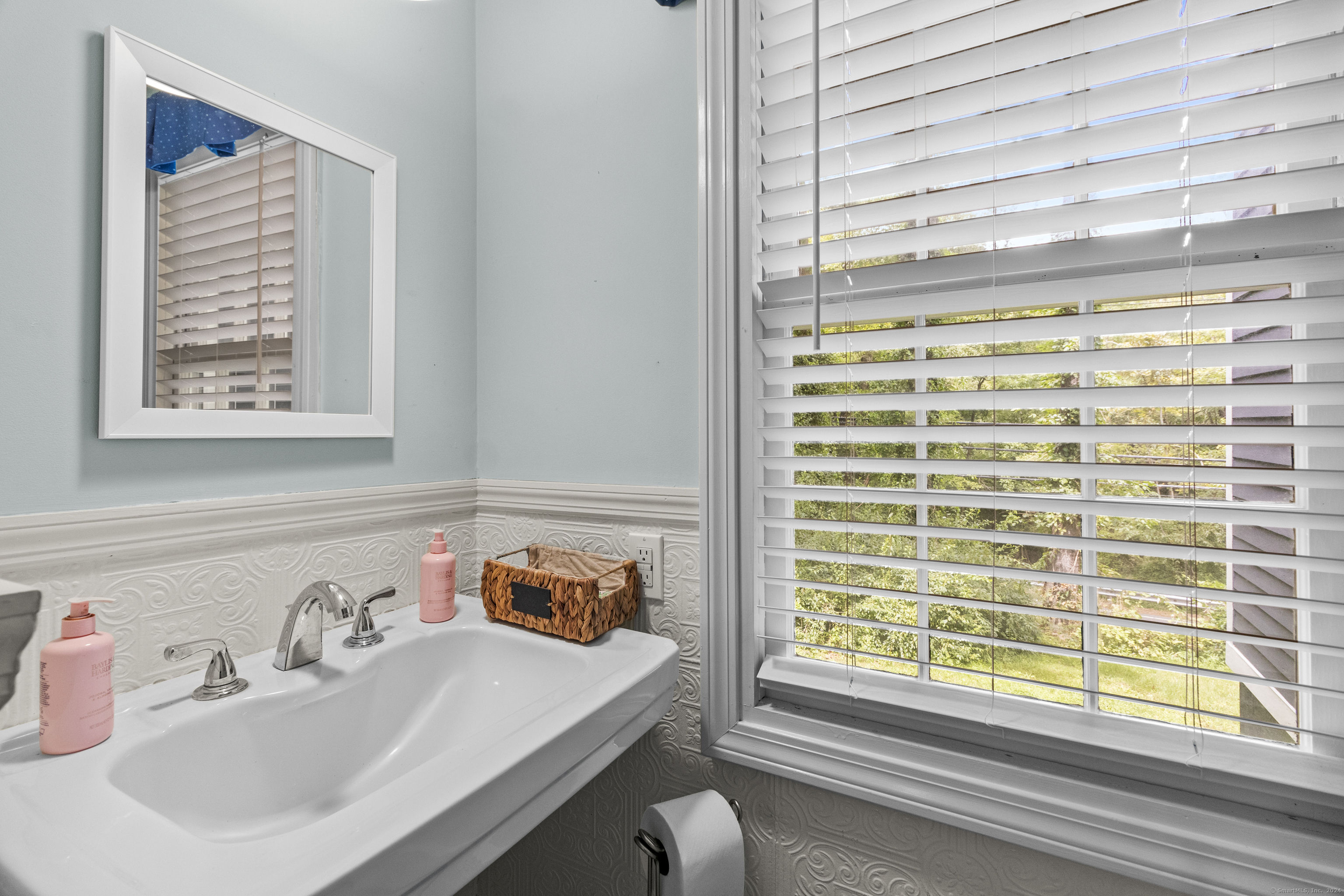 94 Glen Road, Newtown, Connecticut image 22