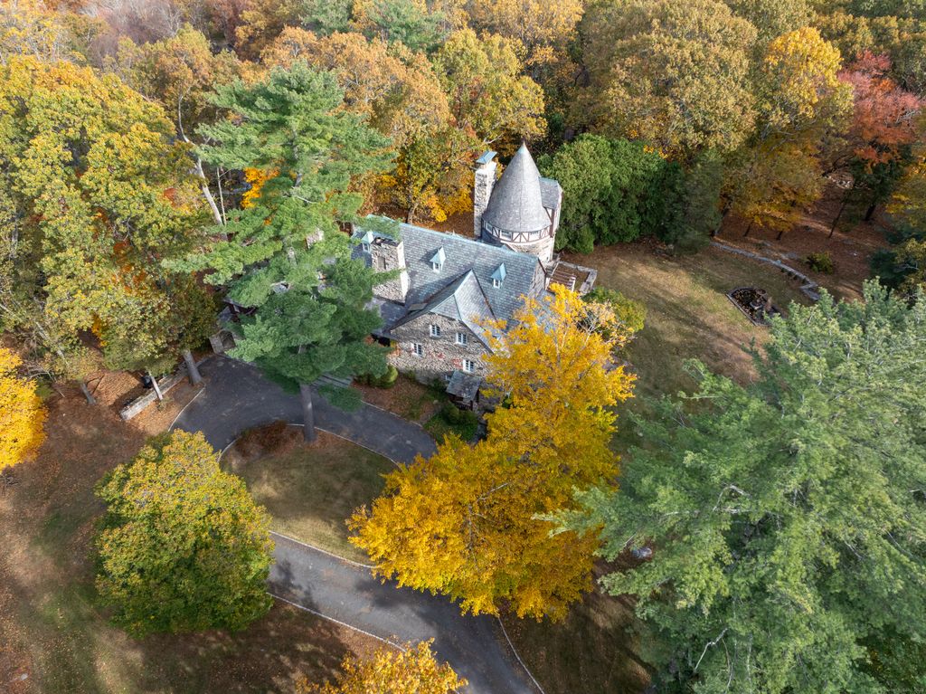 Photo of 271 Hunting Ridge Road, Stamford, CT 06903 (MLS # 24132085)