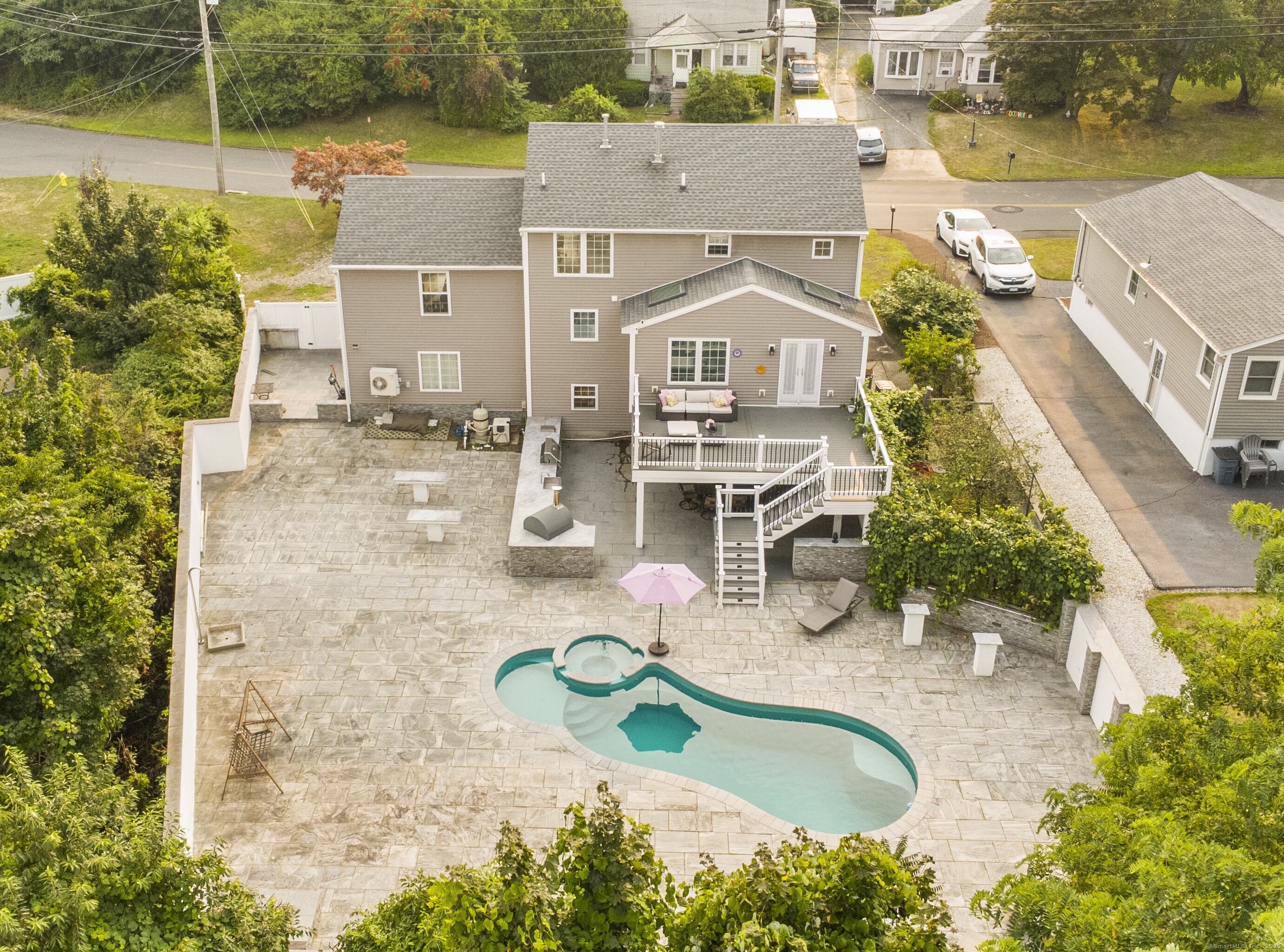 547 Laurel Street