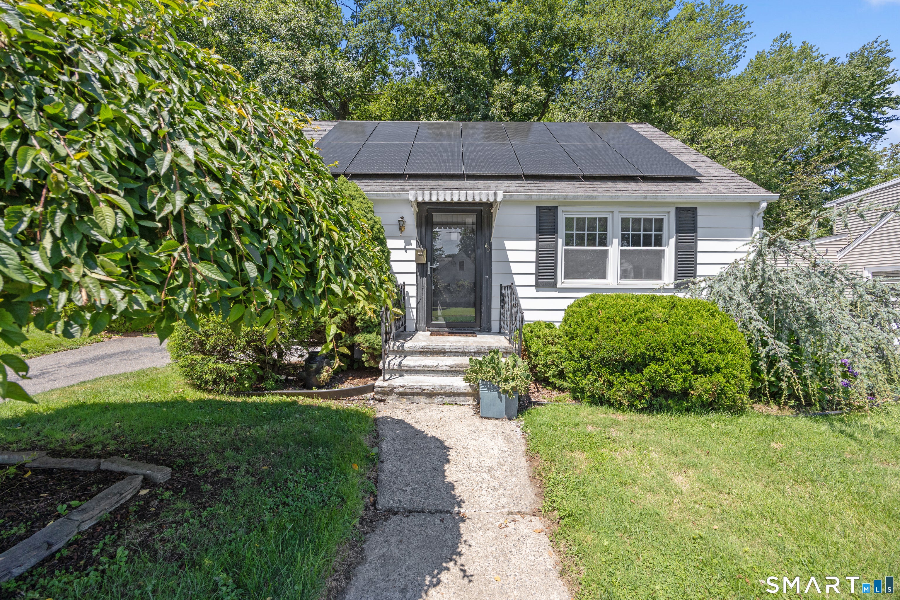 43 Deering Lane