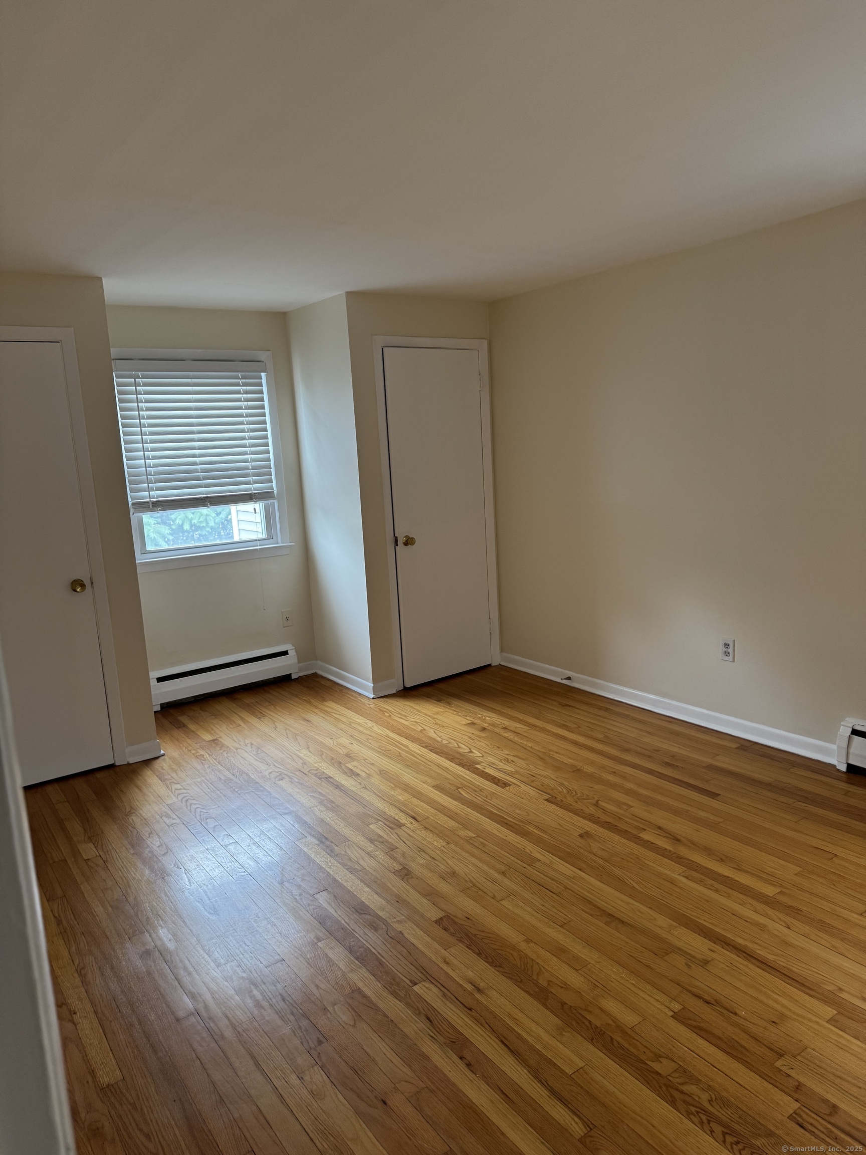 Fairfield, Connecticut 06824, United States, 2 Bedrooms Bedrooms, ,1 BathroomBathrooms,Residential,Active,168298