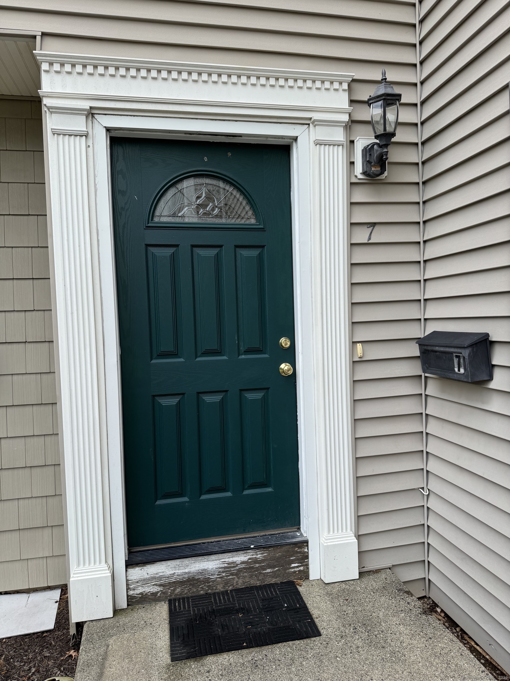 Fairfield, Connecticut 06824, United States, 2 Bedrooms Bedrooms, ,1 BathroomBathrooms,Residential,Active,168298