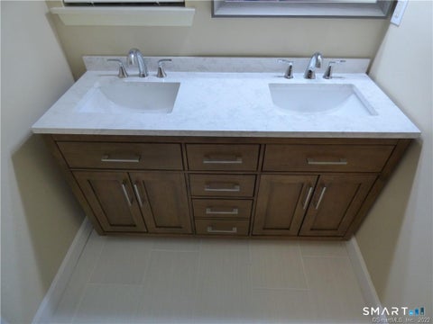 Tiny photo for 9 Debra Court #9, Cromwell, CT 06416 (MLS # 24214595)