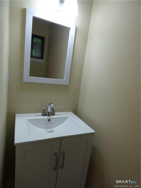 Tiny photo for 9 Debra Court #9, Cromwell, CT 06416 (MLS # 24214595)