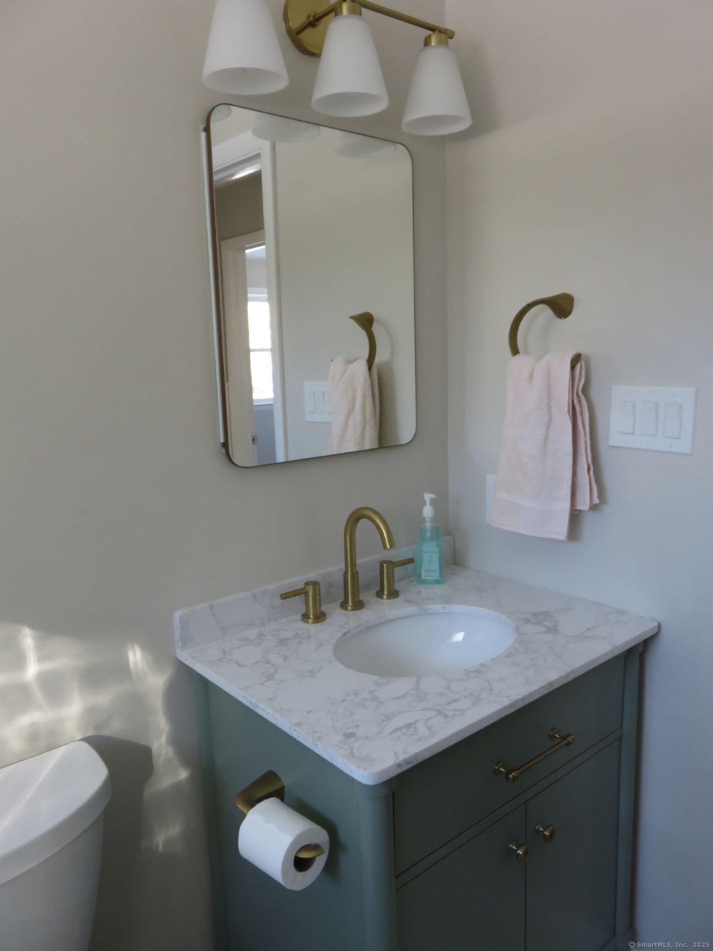324 Maple Street, Branford, Connecticut image 15