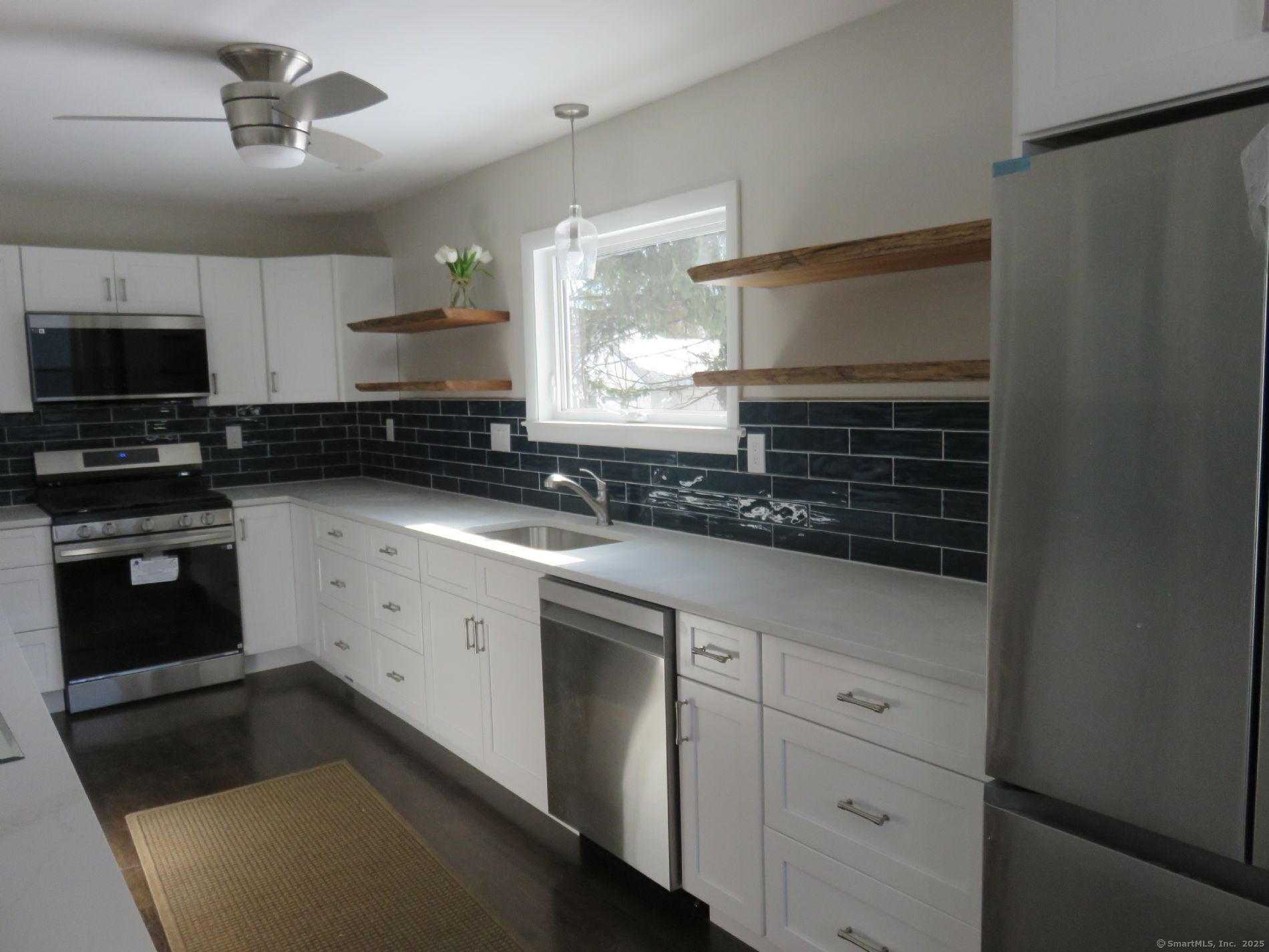 324 Maple Street, Branford, Connecticut image 9