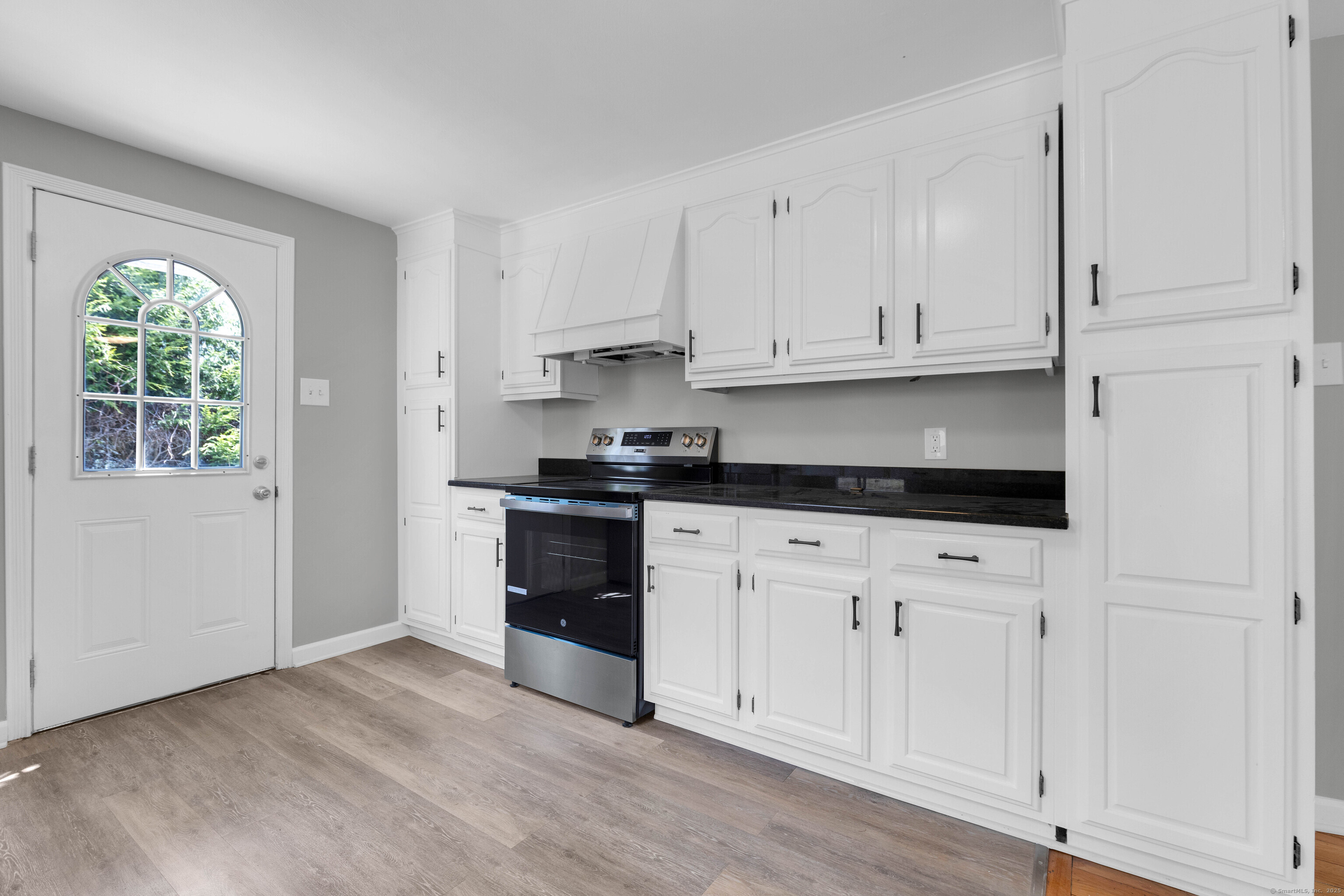 30 Dowd Avenue, Canton, Connecticut image 1