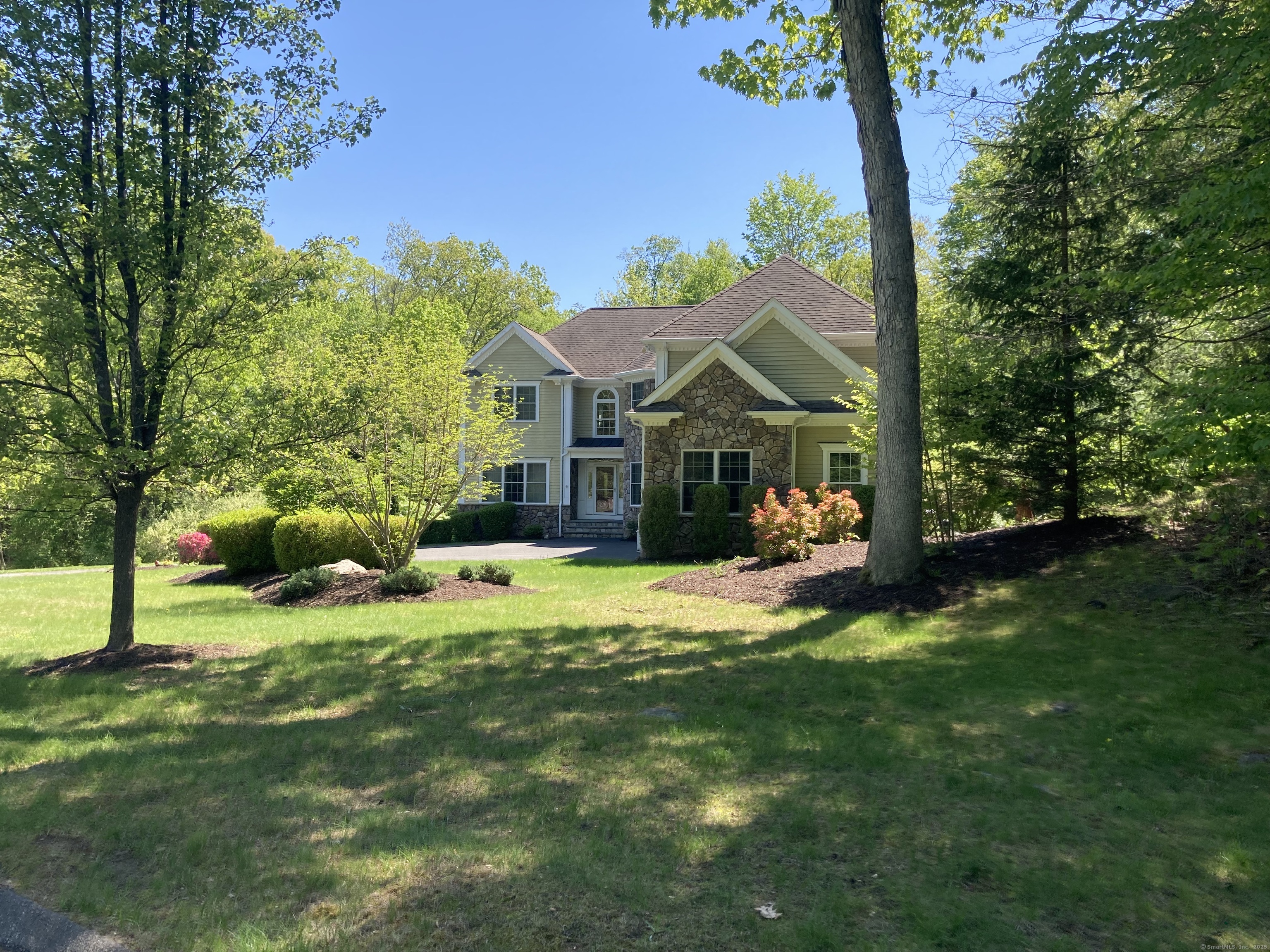 Rental Property at Logging Trail Lane, Brookfield, Connecticut - Bedrooms: 4 
Bathrooms: 5 
Rooms: 10  - $6,500 MO.